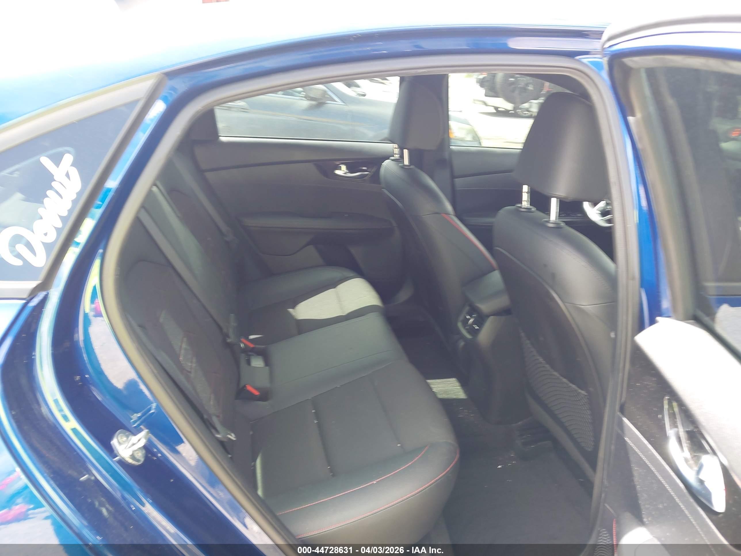 KIA FORTE image 8