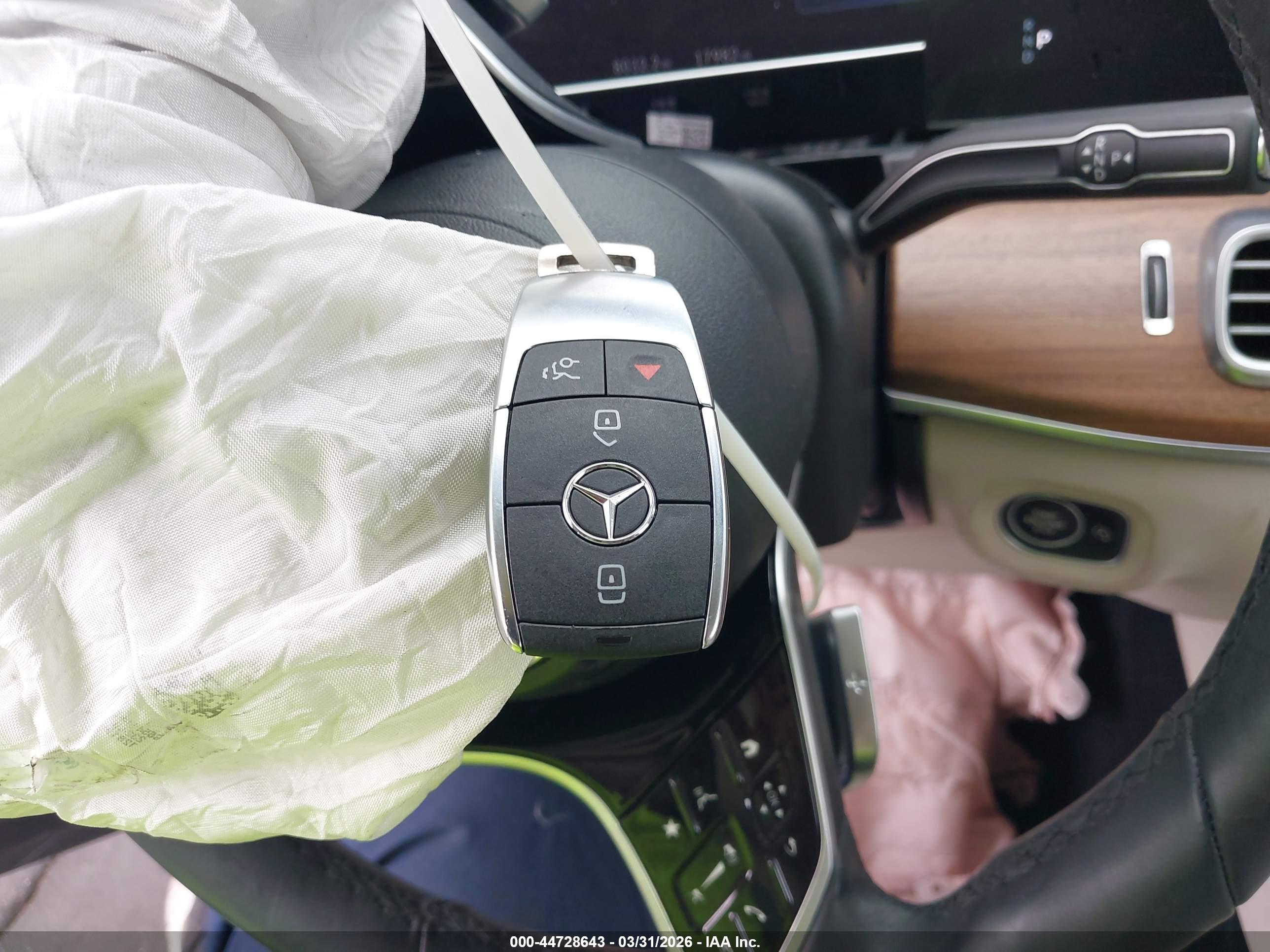 MERCEDES-BENZ GLE image 11