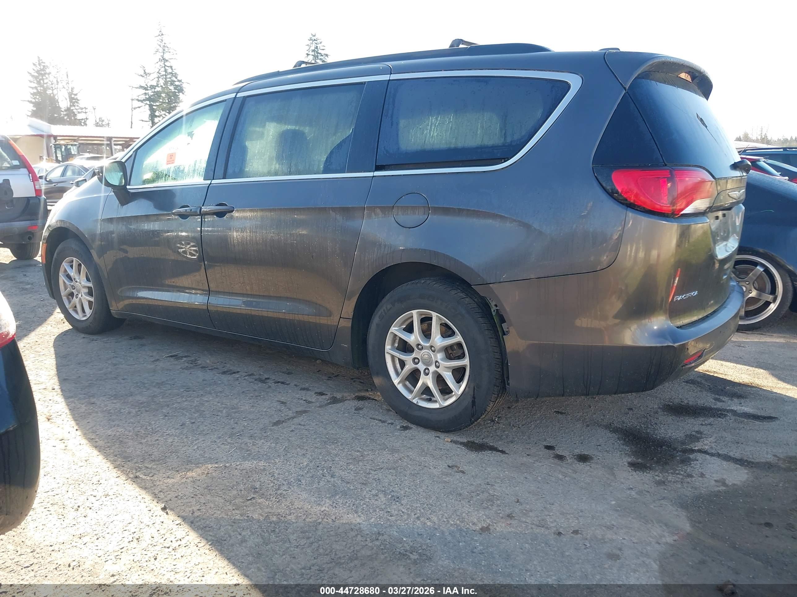CHRYSLER PACIFICA image 3