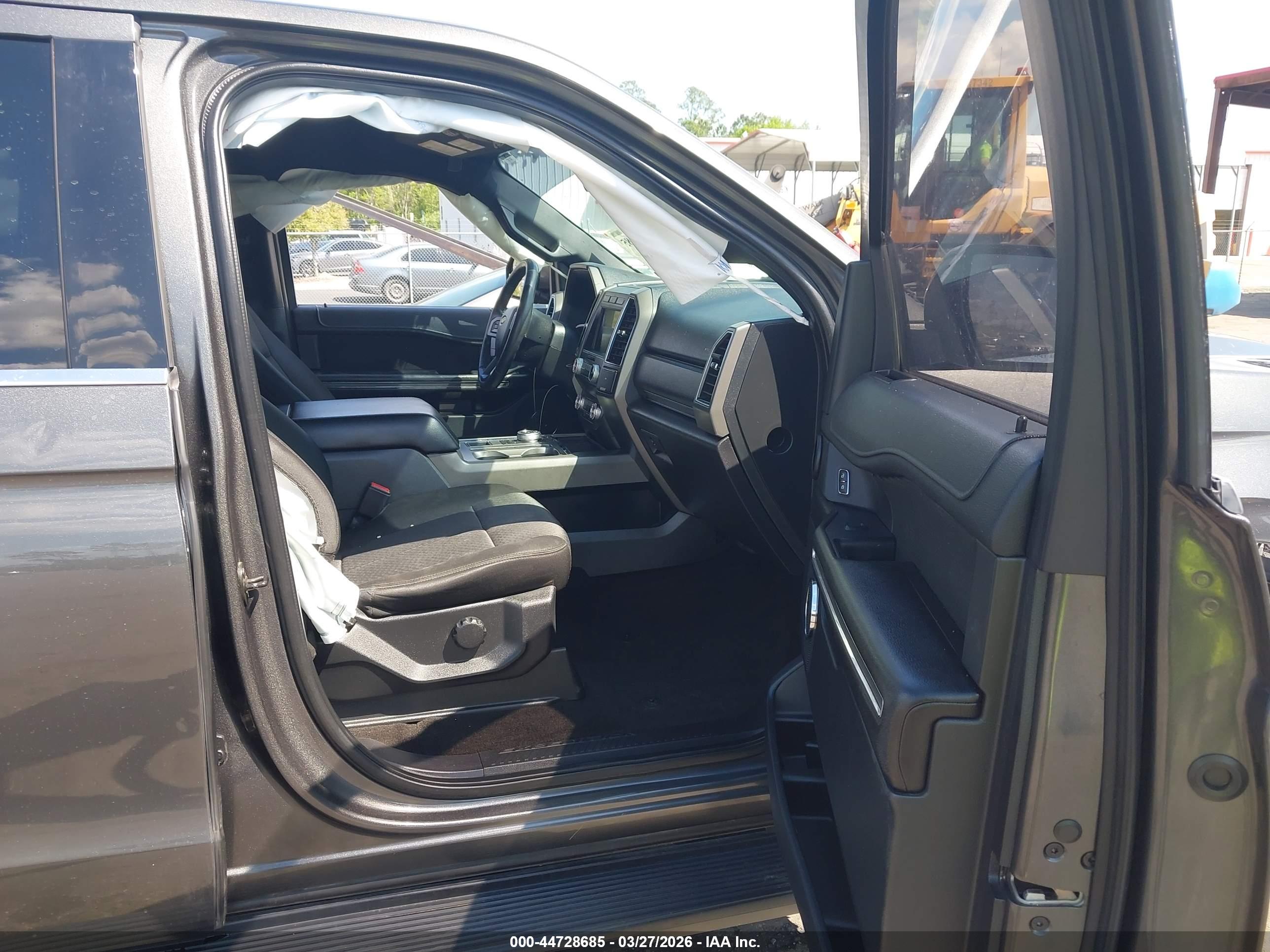 FORD EXPEDITION image 5