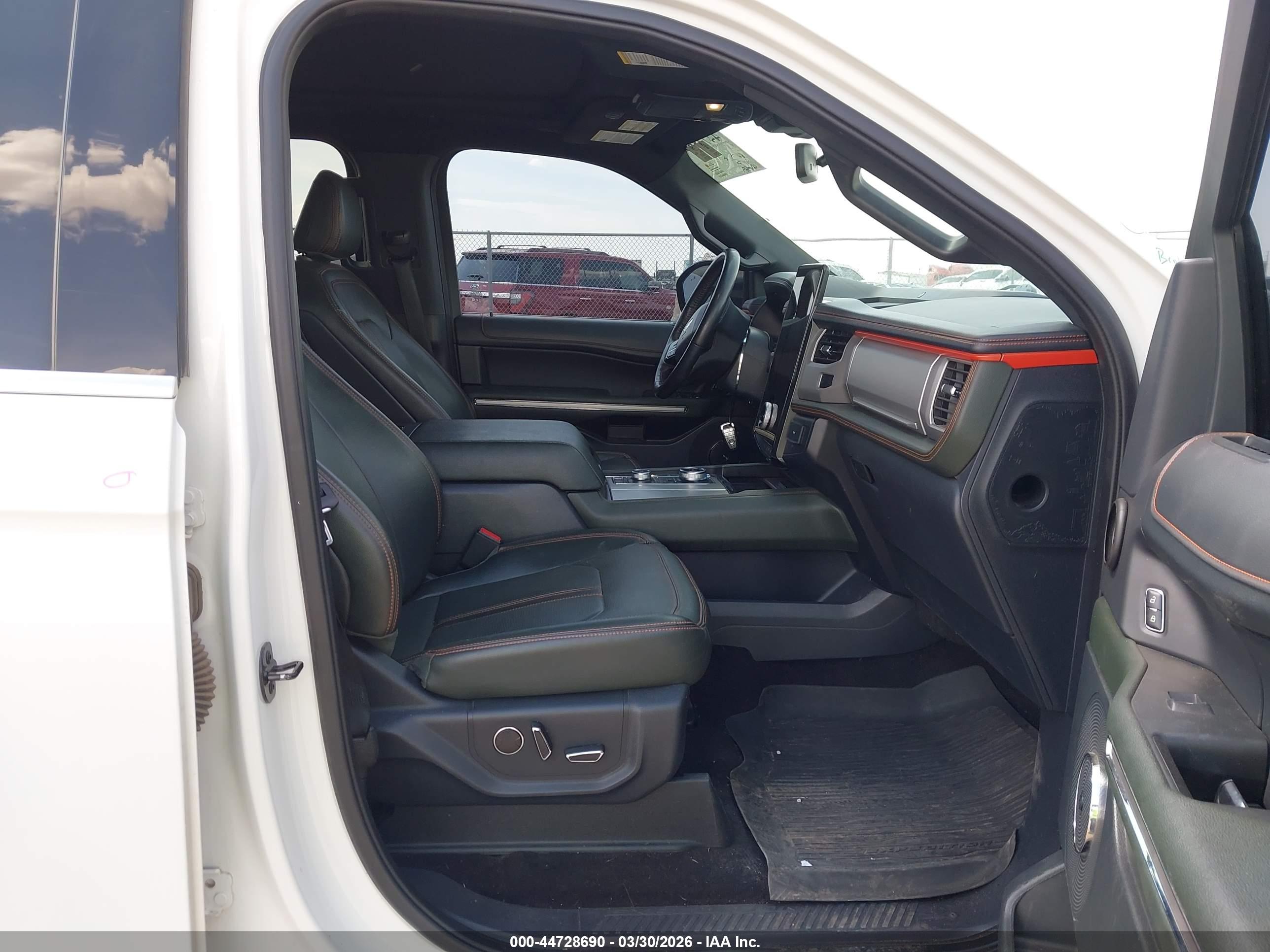 FORD EXPEDITION image 5