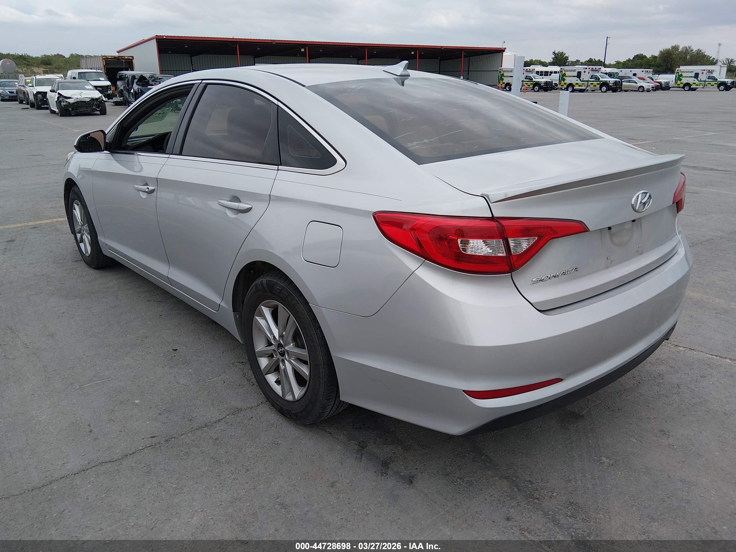HYUNDAI SONATA image 3