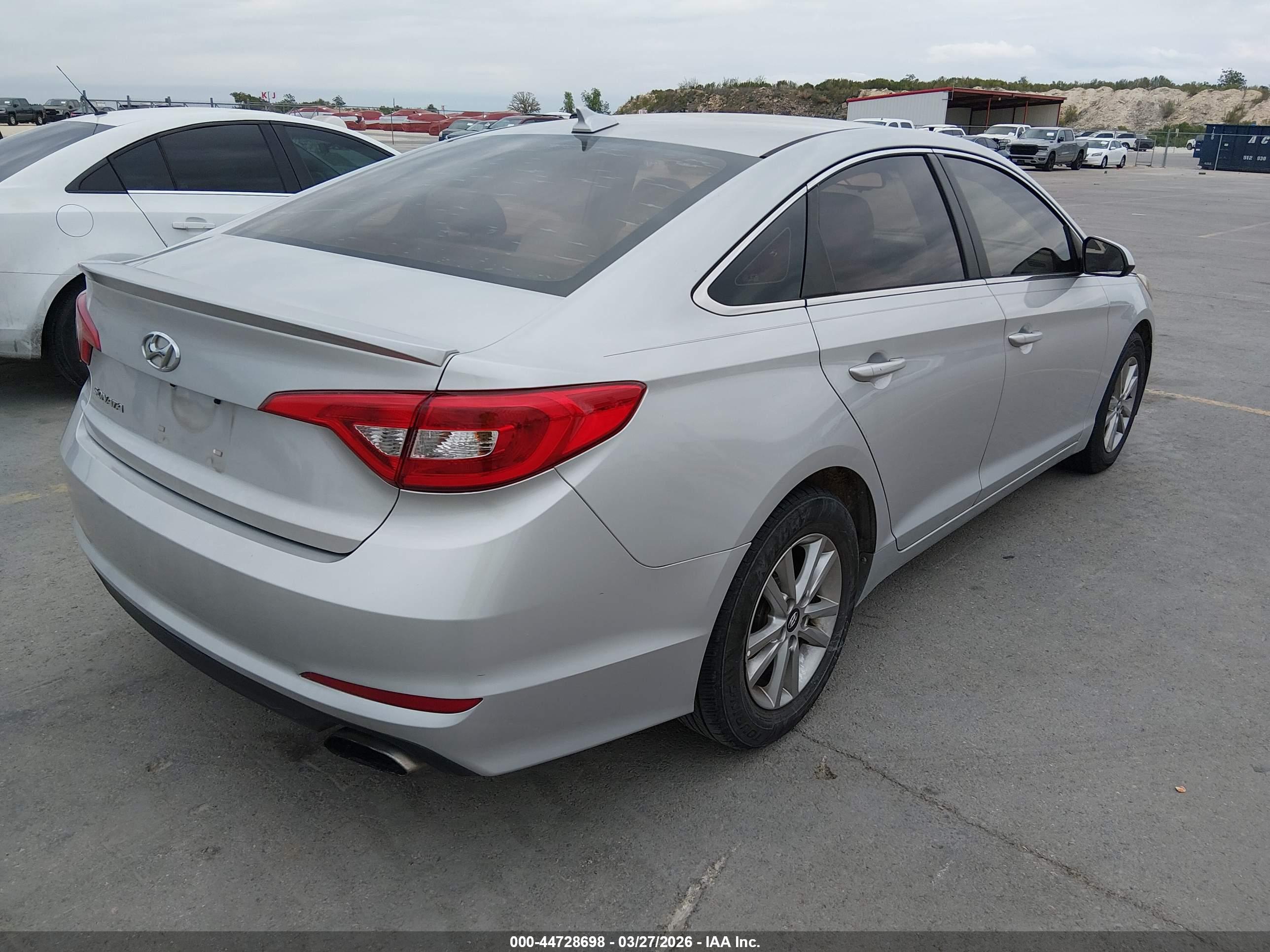 HYUNDAI SONATA image 4