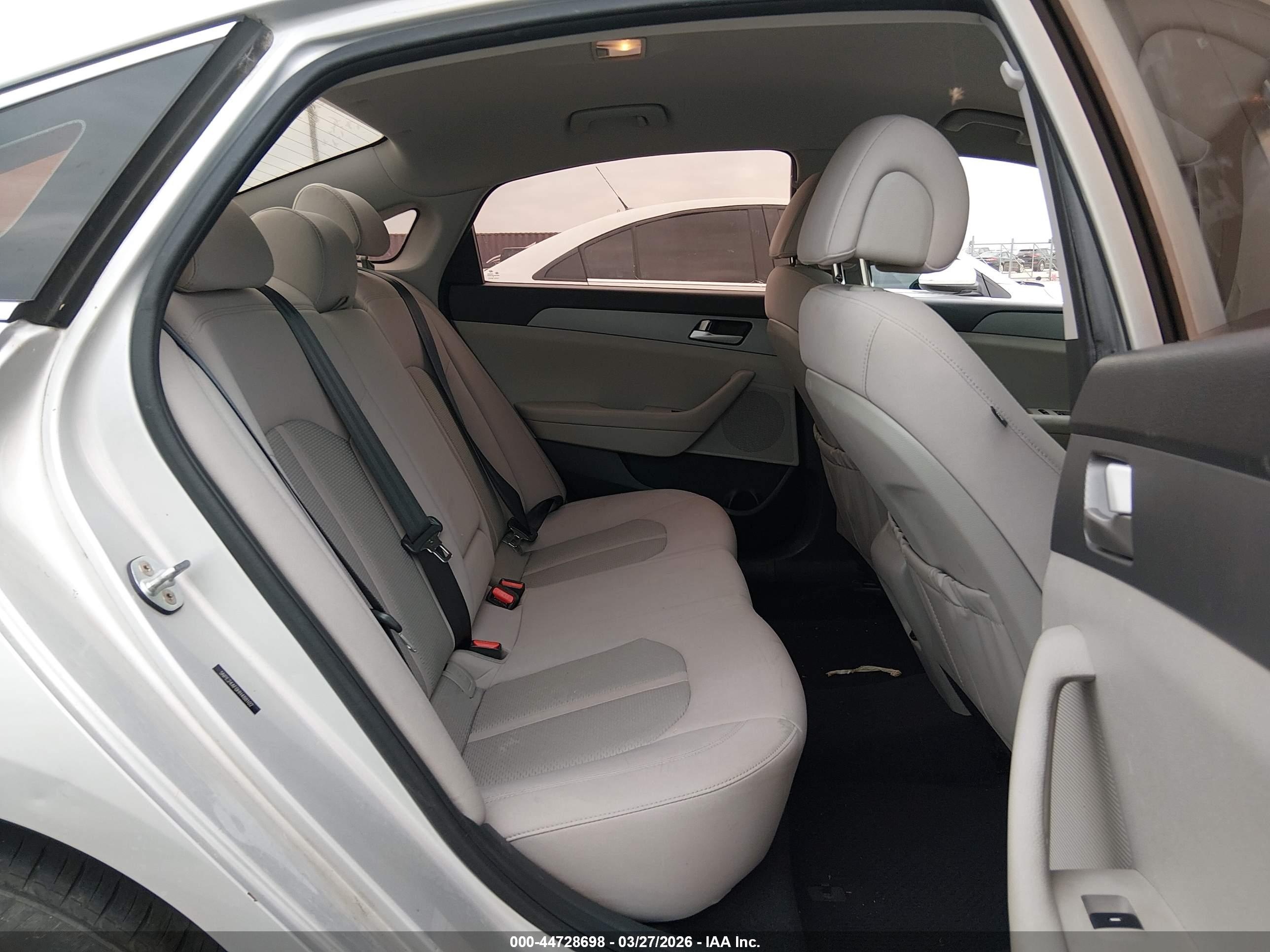 HYUNDAI SONATA image 8