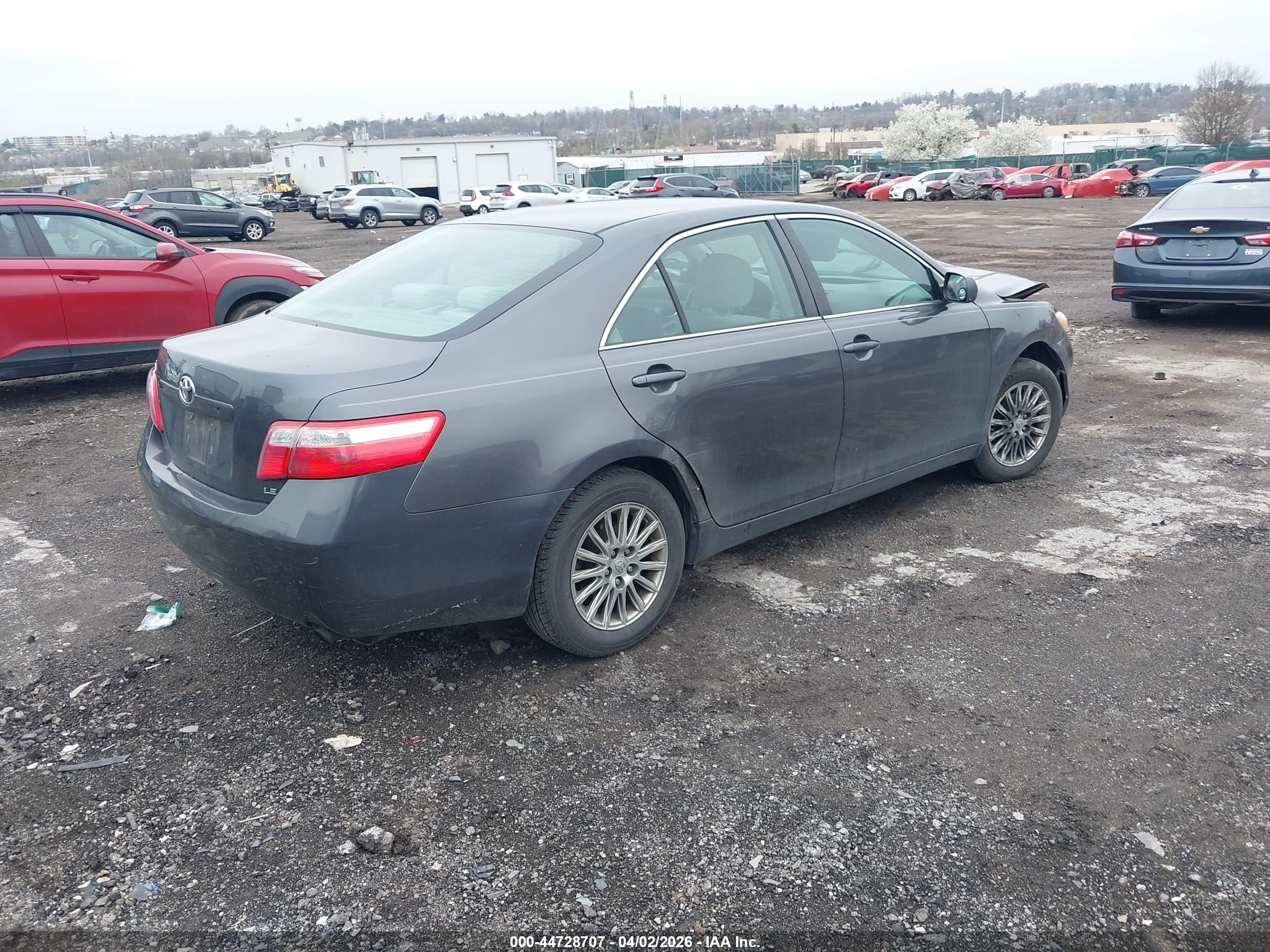 TOYOTA CAMRY image 4