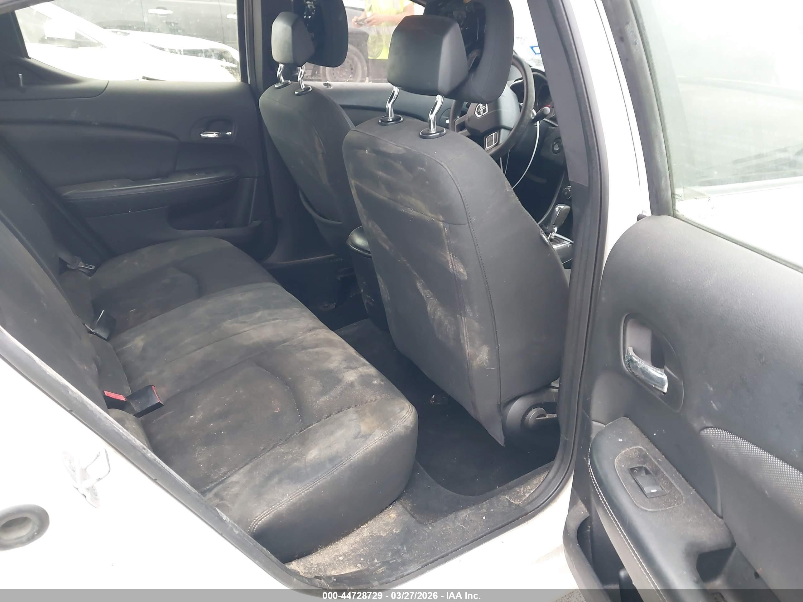 DODGE AVENGER image 8