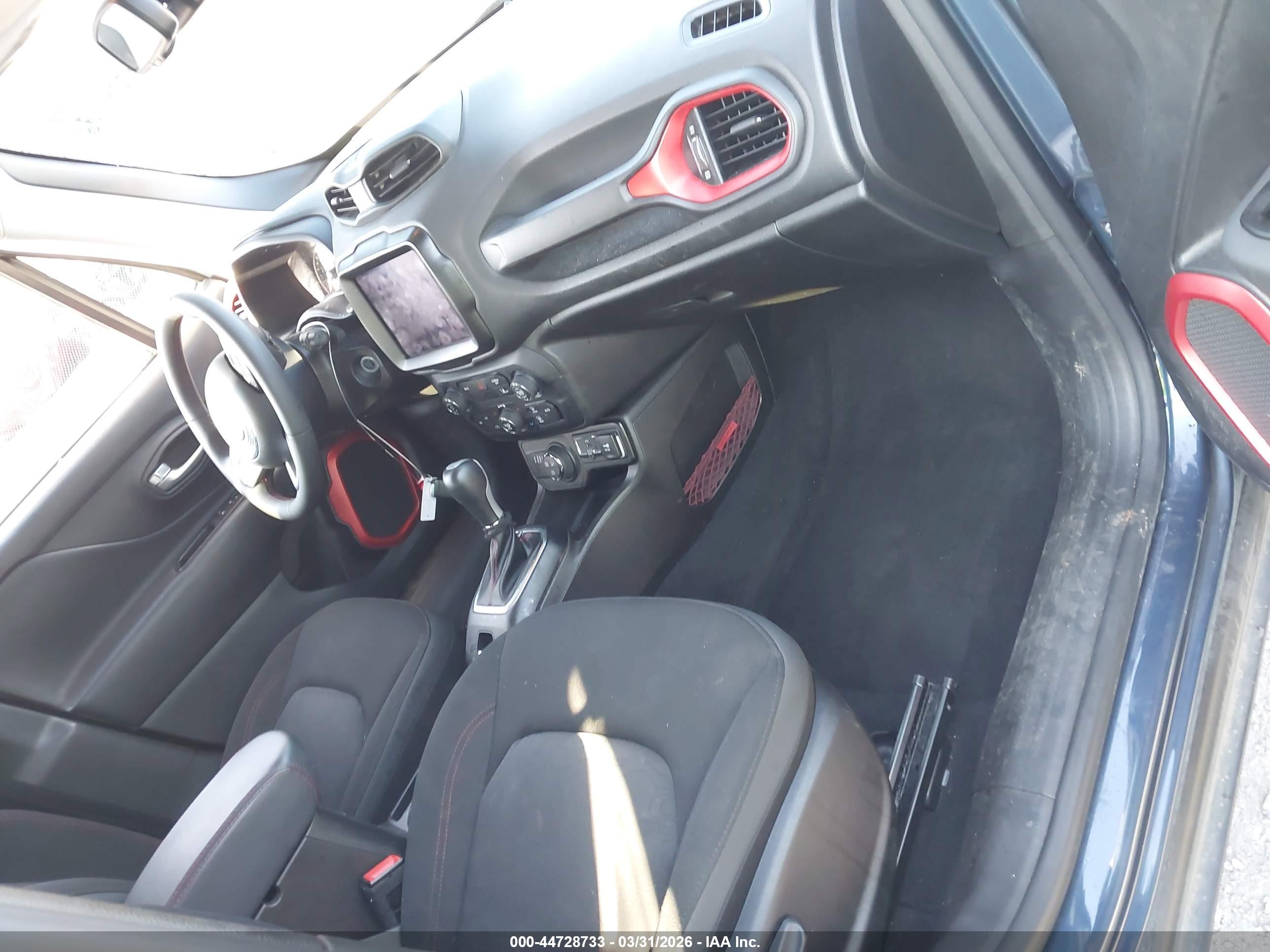 JEEP RENEGADE image 5