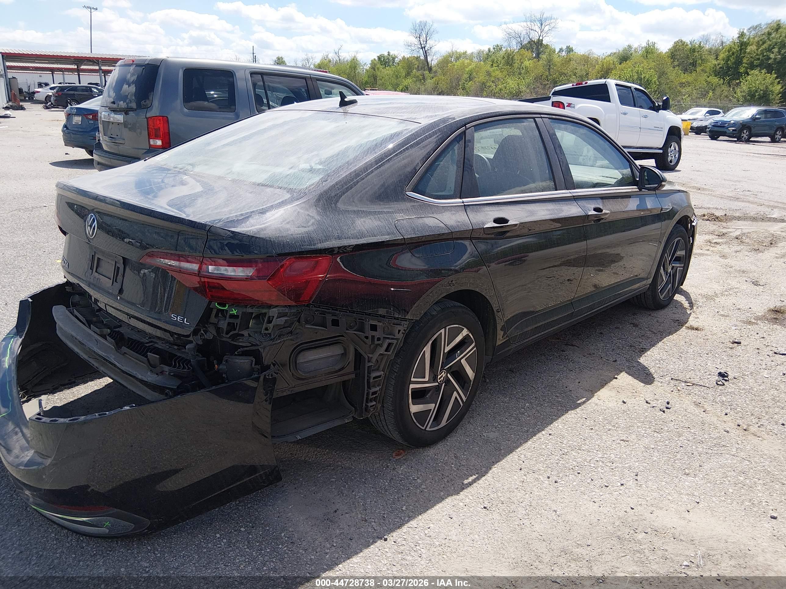 VOLKSWAGEN JETTA image 4