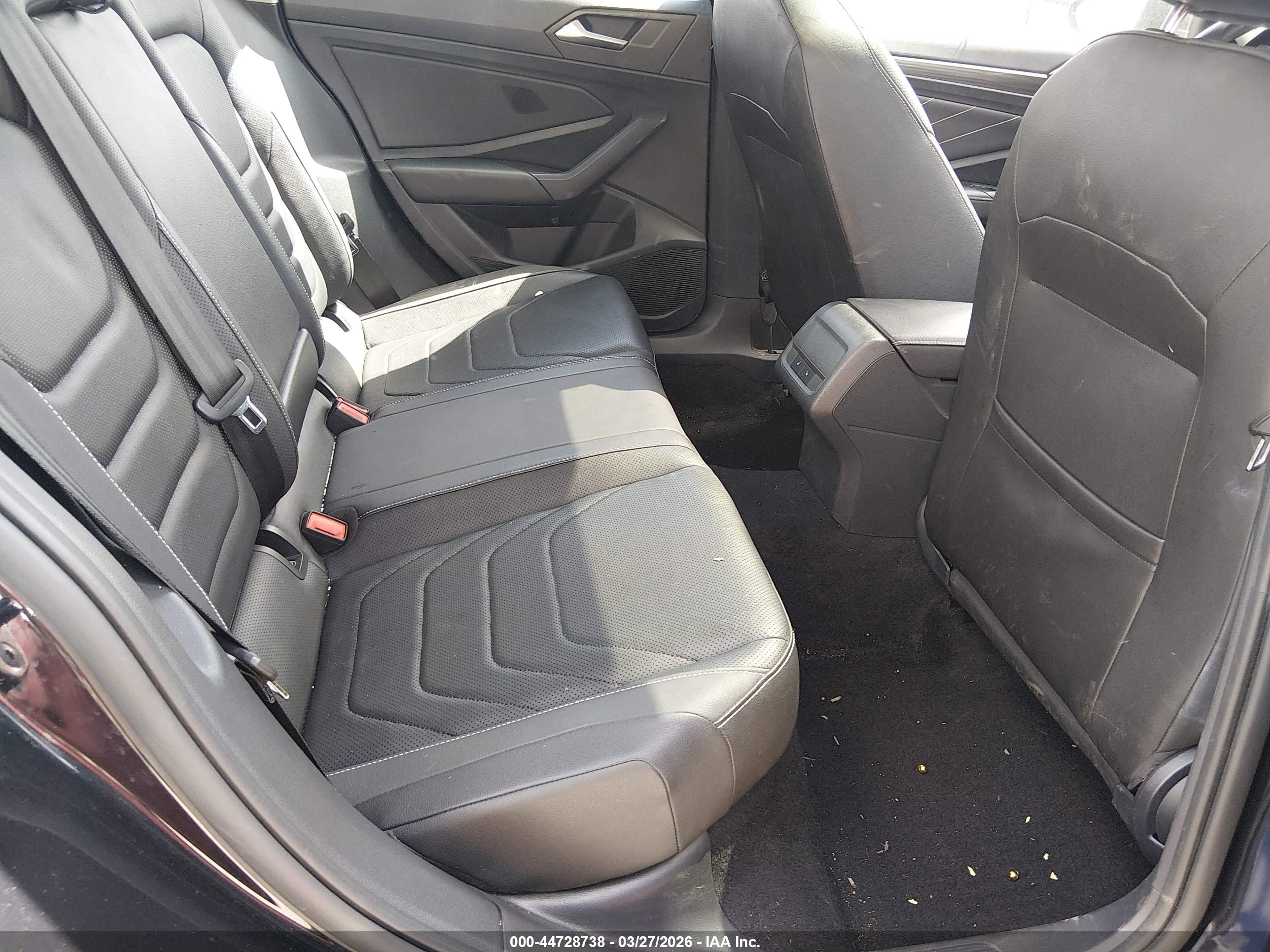VOLKSWAGEN JETTA image 8