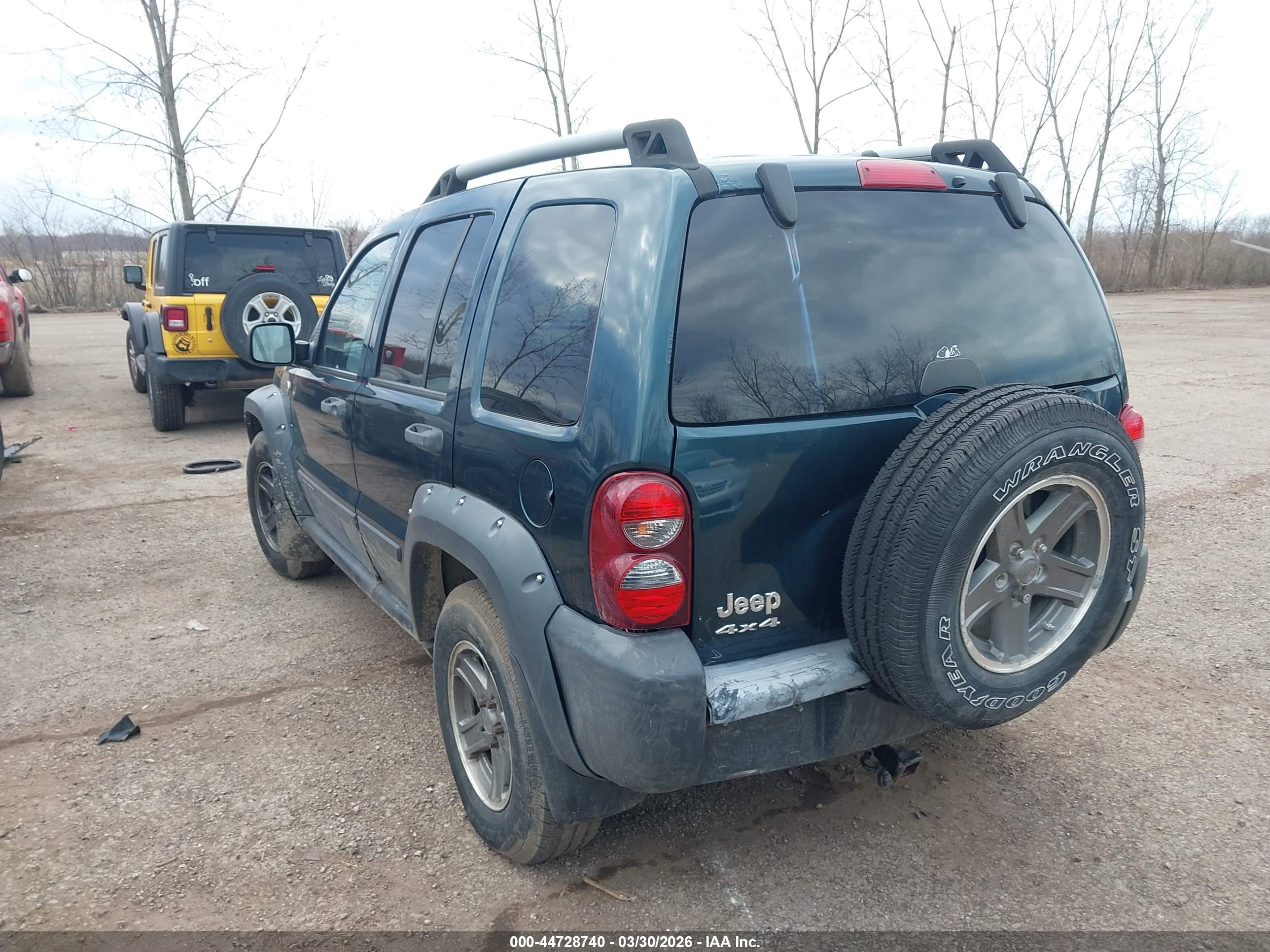 JEEP LIBERTY image 3