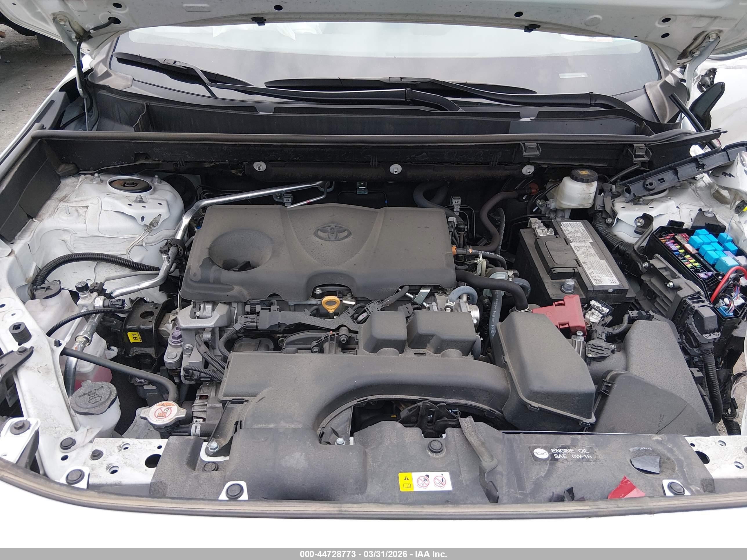 TOYOTA RAV4 image 10
