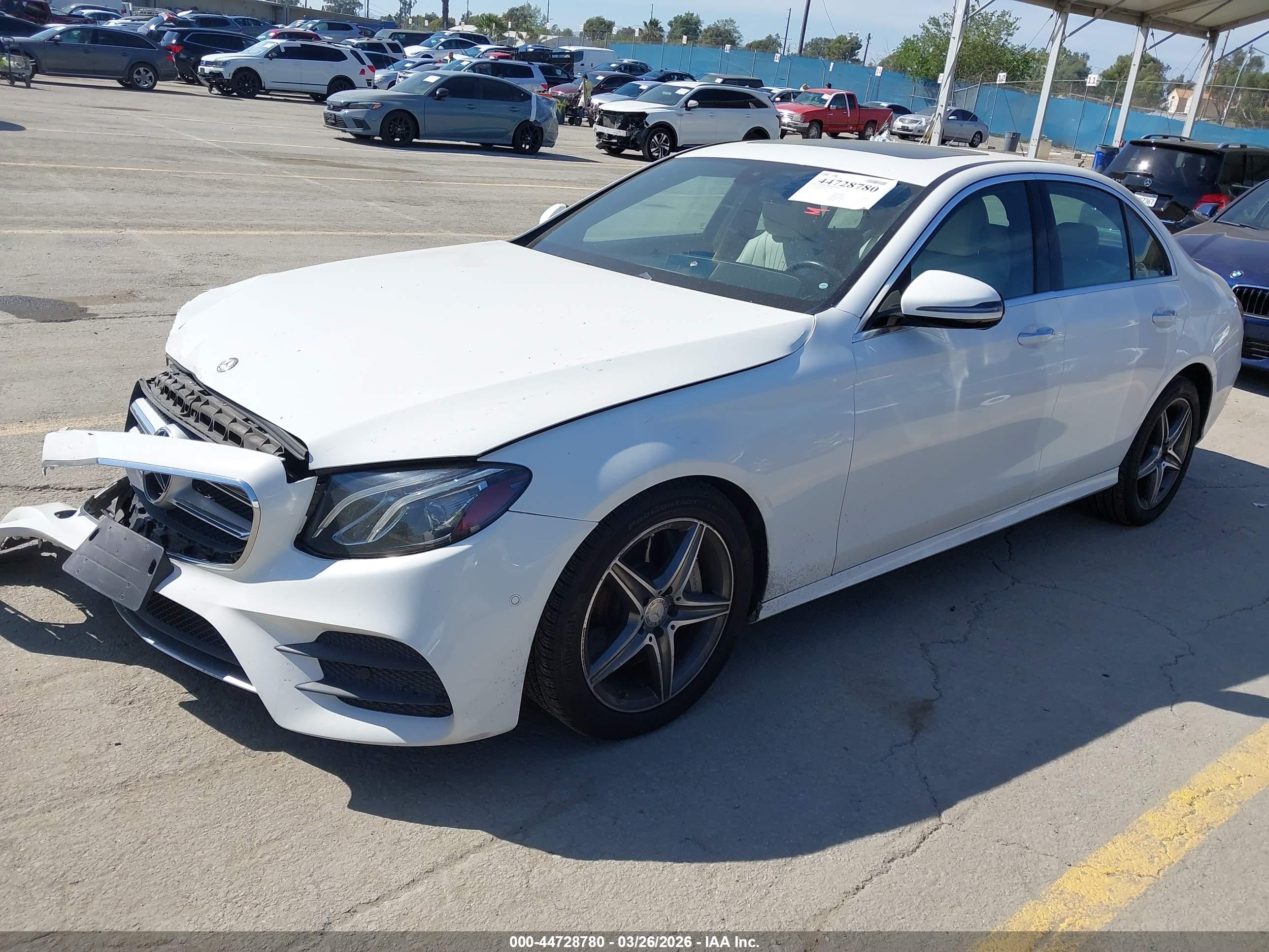 MERCEDES-BENZ E image 2
