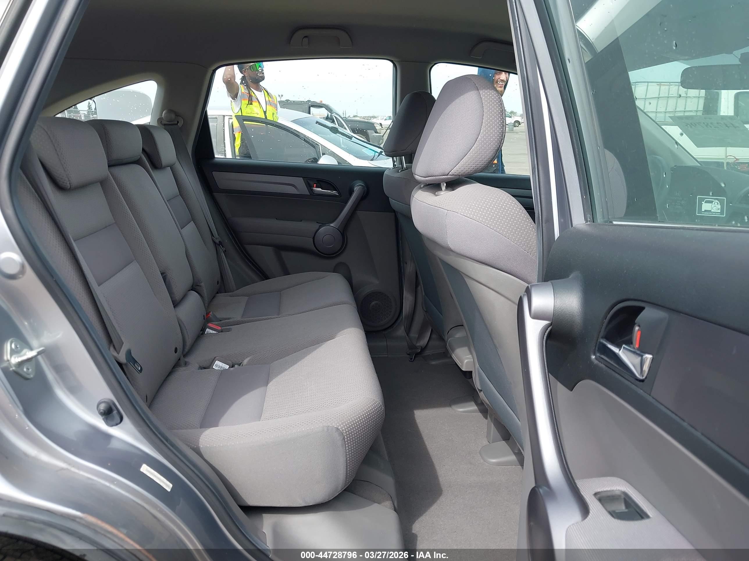 HONDA CR-V image 8
