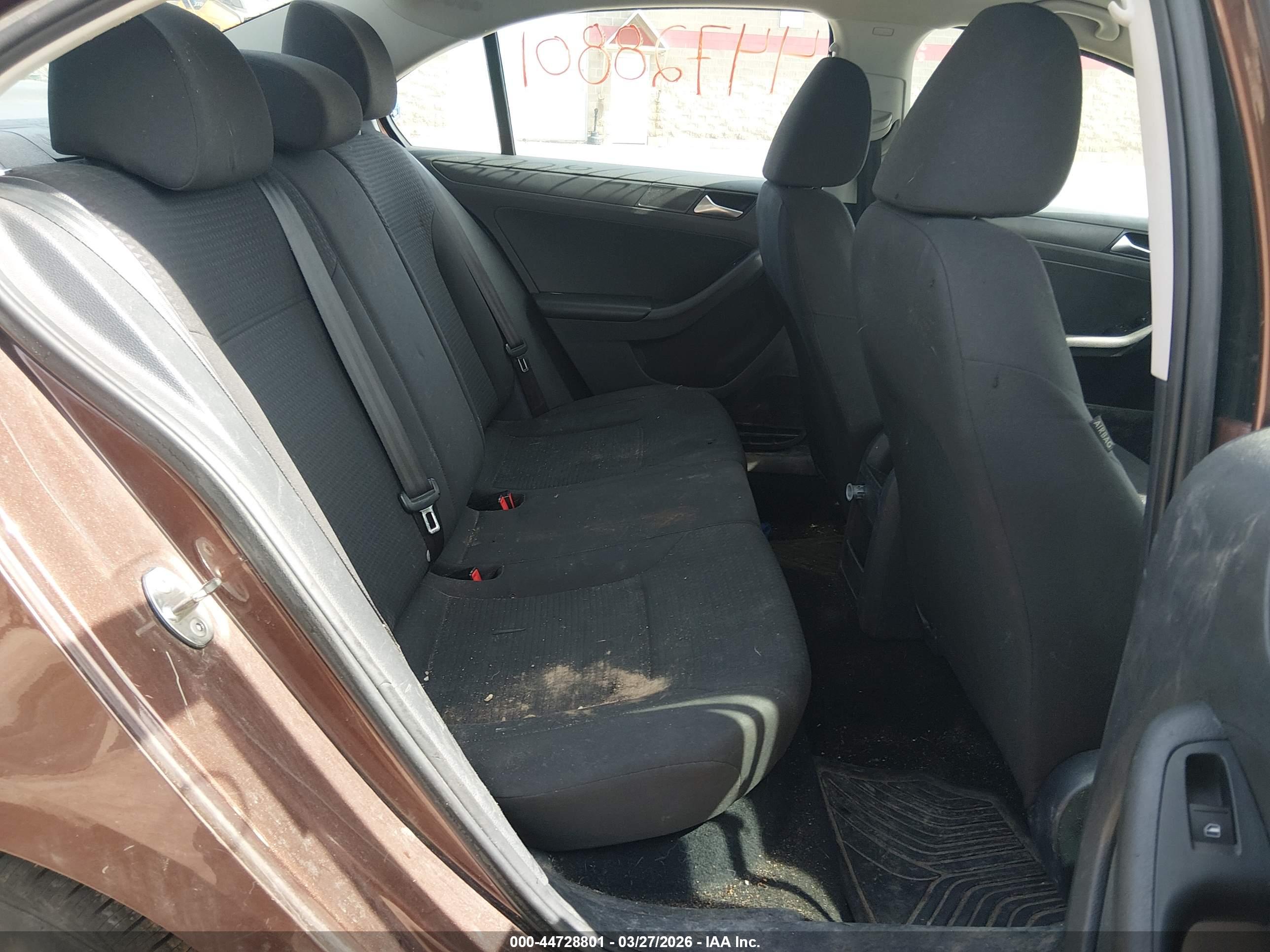VOLKSWAGEN JETTA image 8