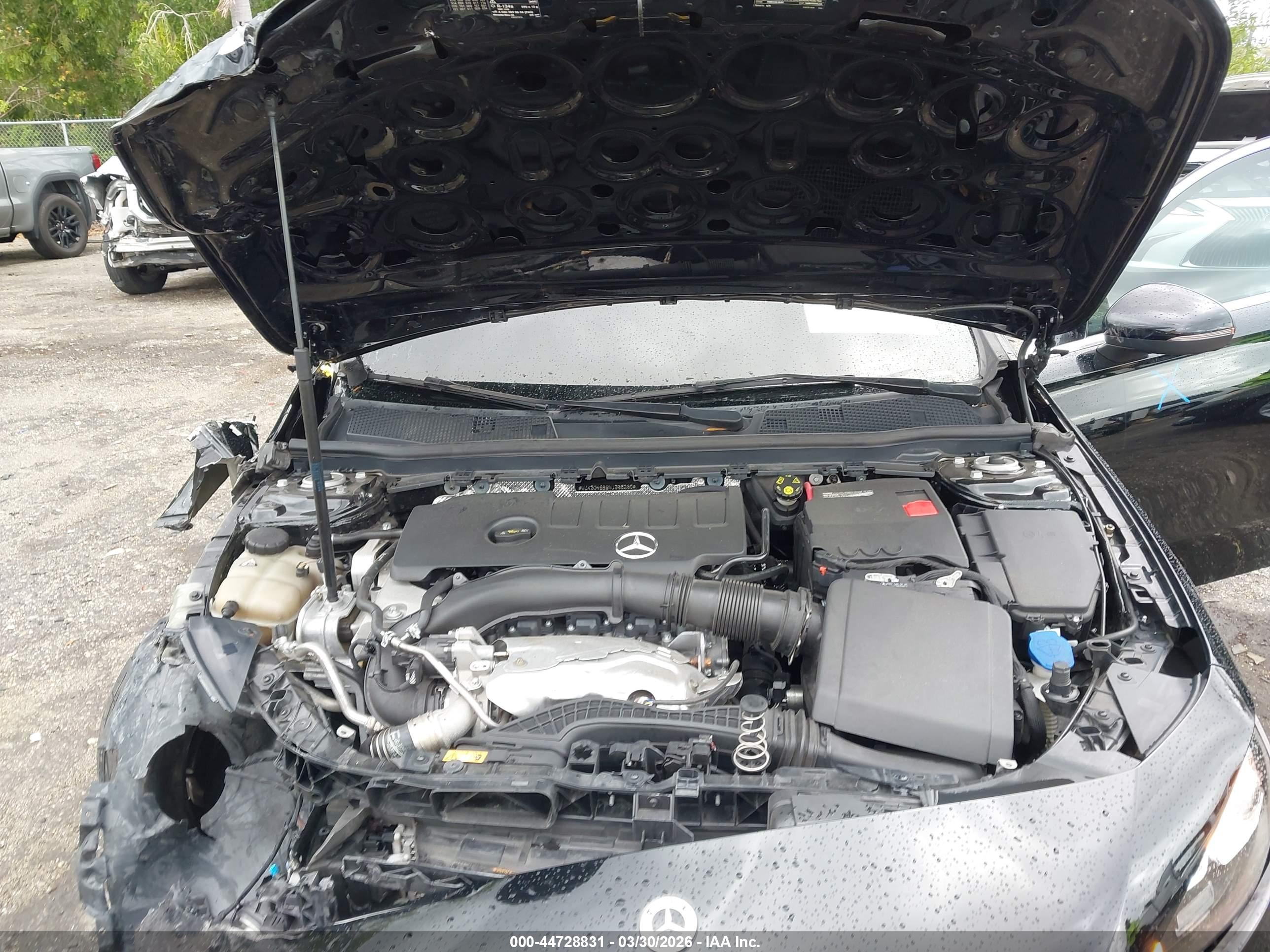 MERCEDES-BENZ A image 10