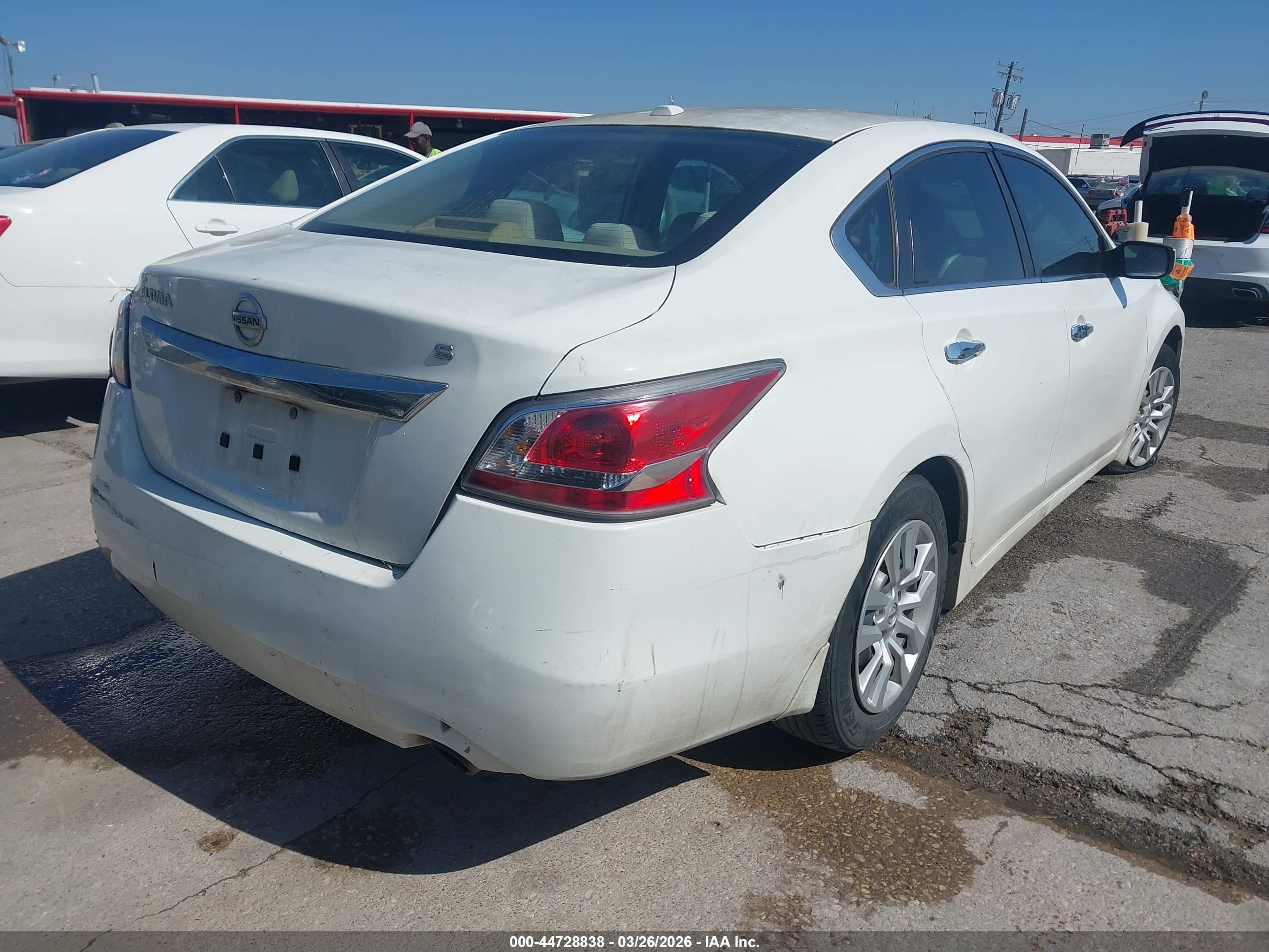 NISSAN ALTIMA image 4