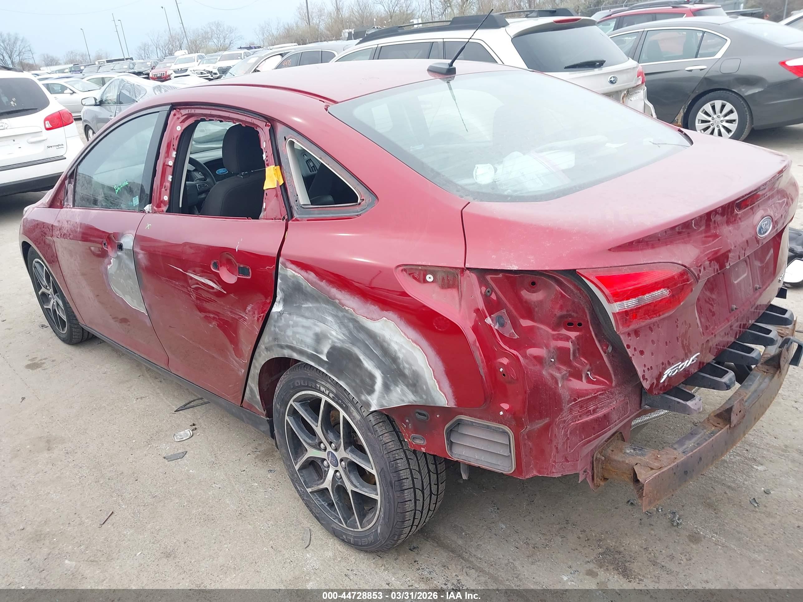 FORD FOCUS image 3