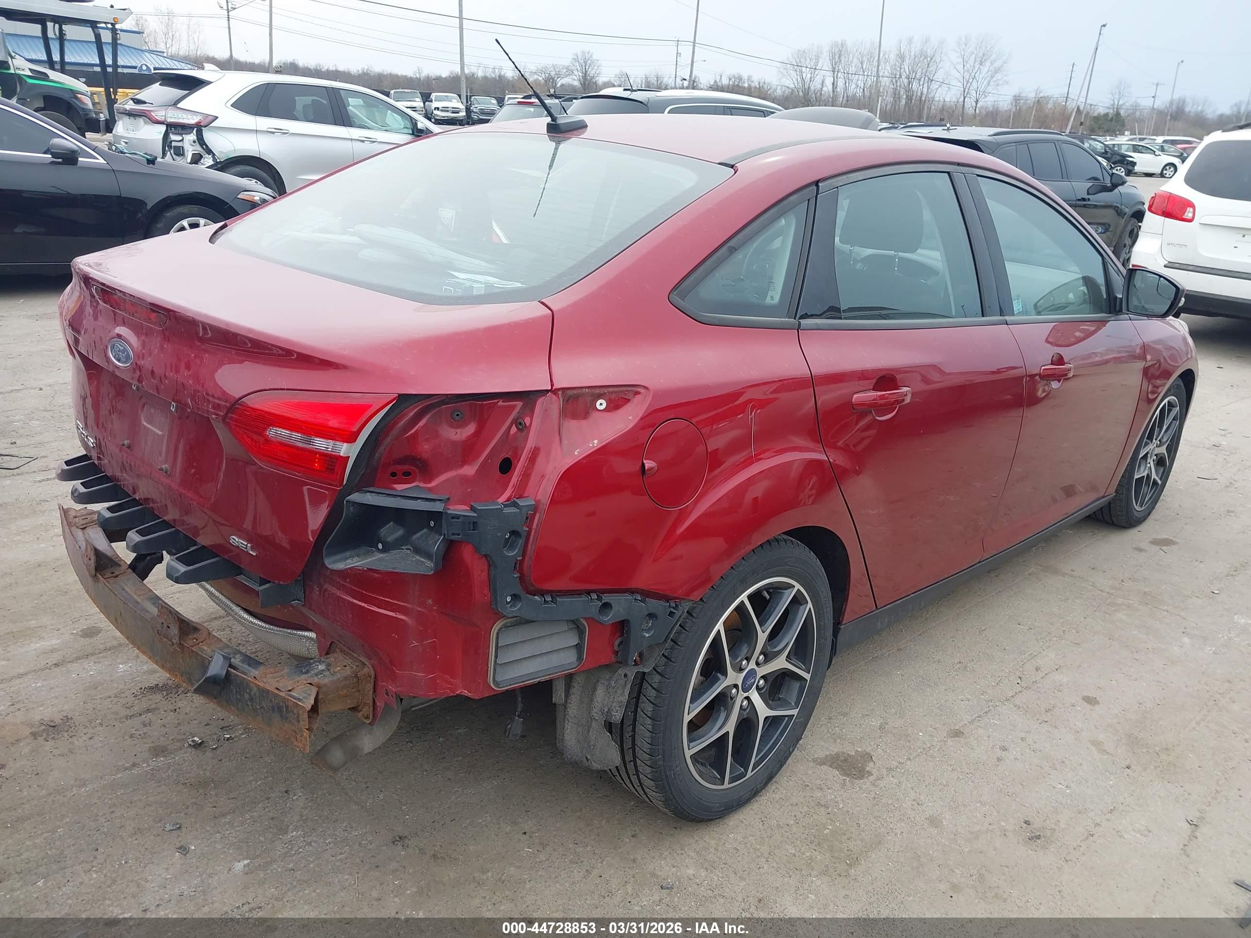 FORD FOCUS image 4