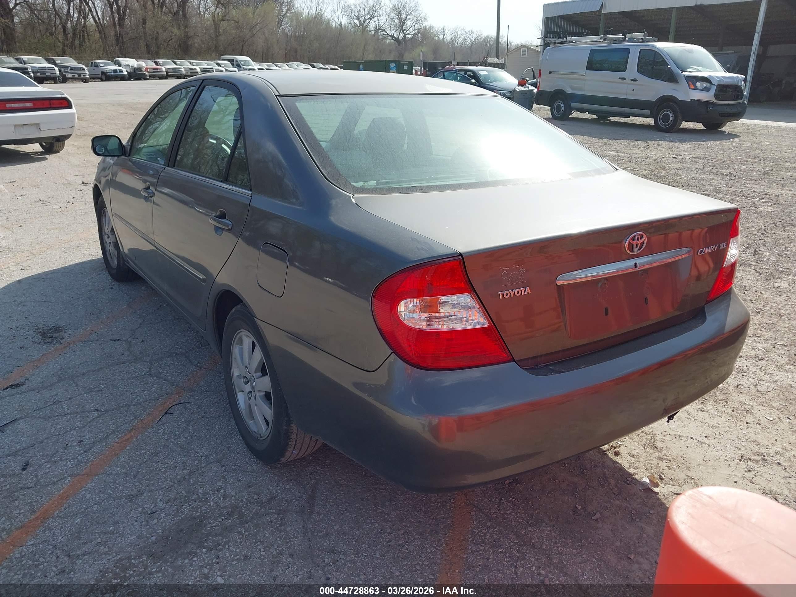 TOYOTA CAMRY image 3