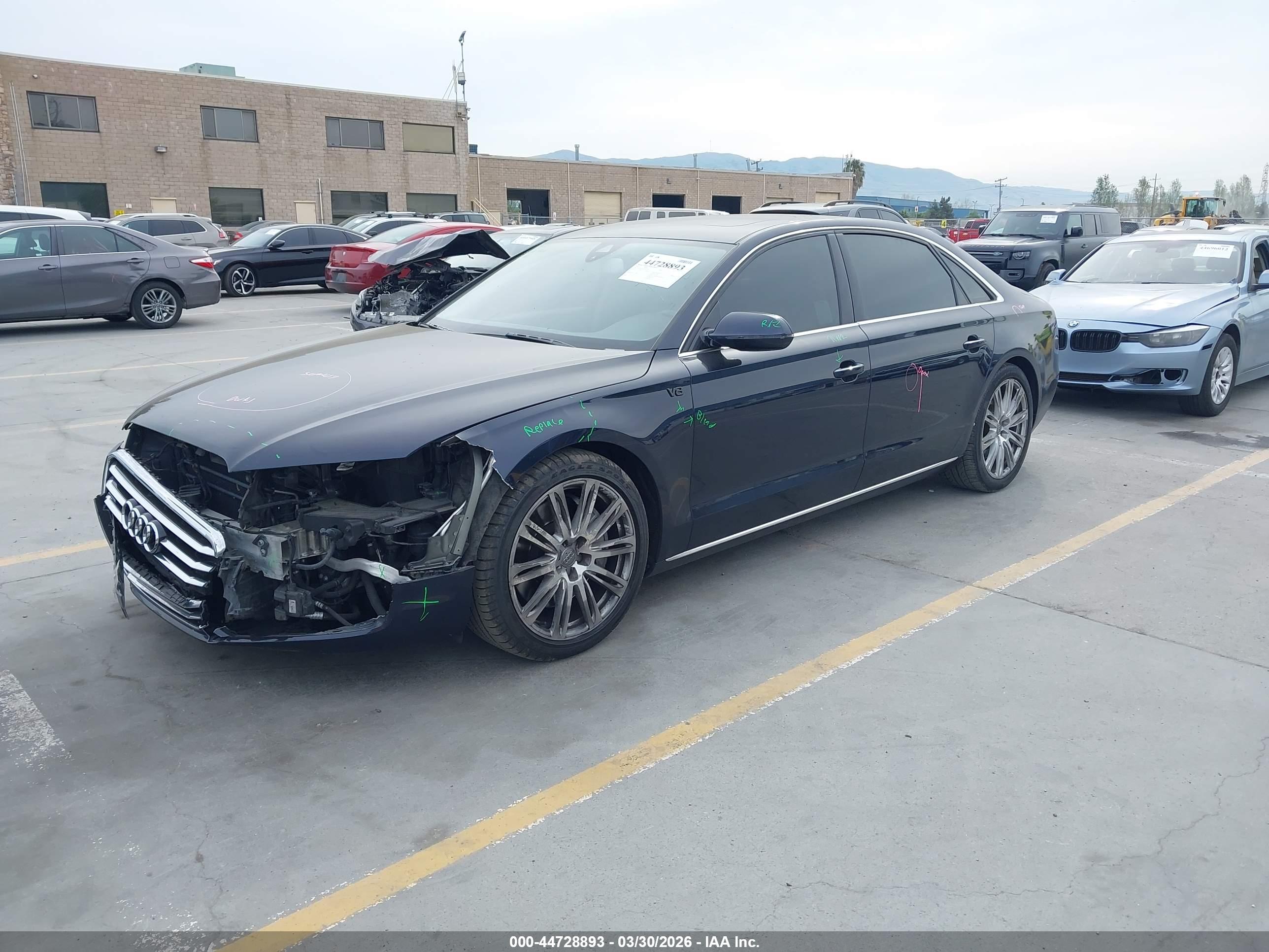 AUDI A8 image 2