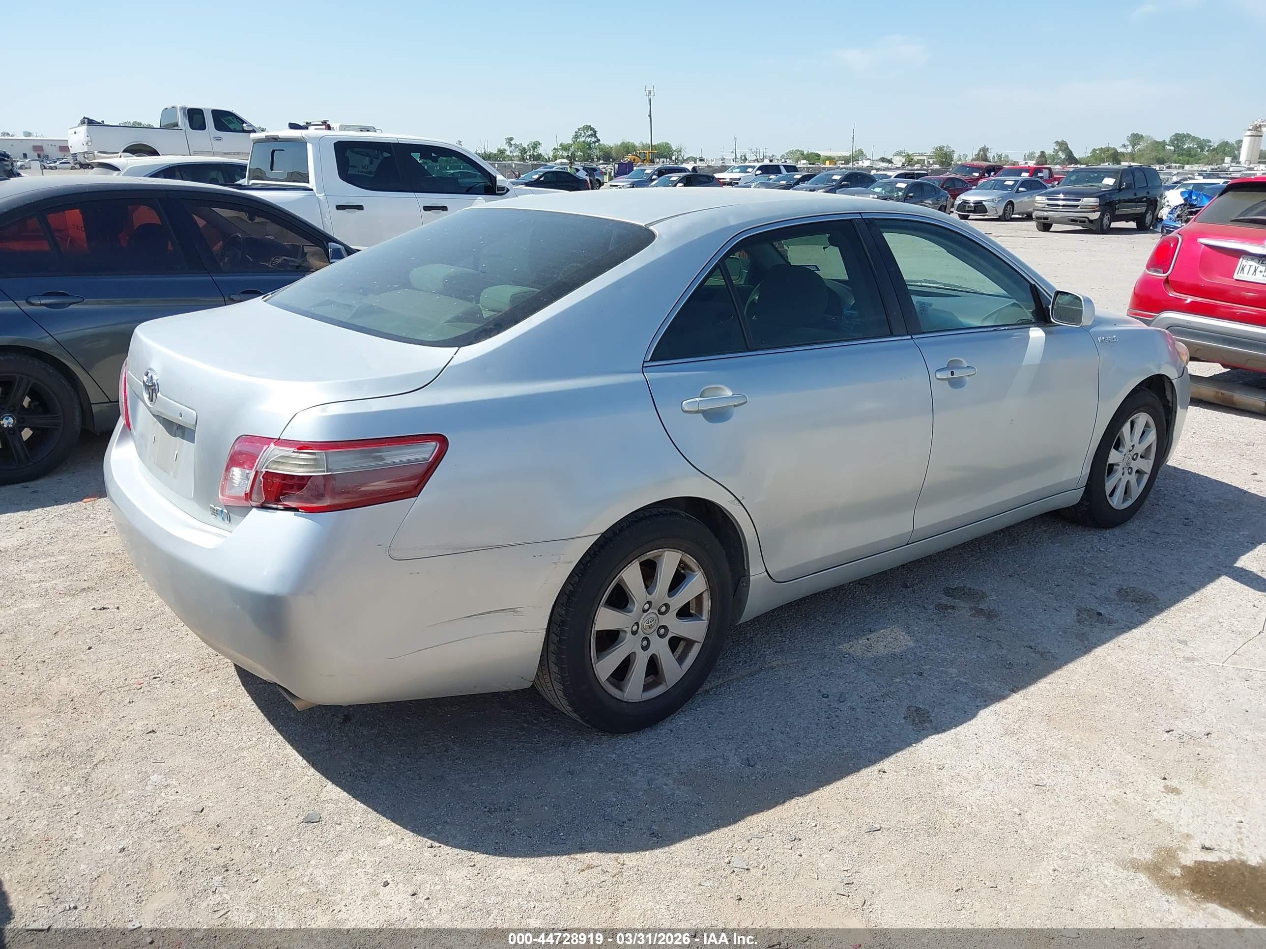 TOYOTA CAMRY image 4