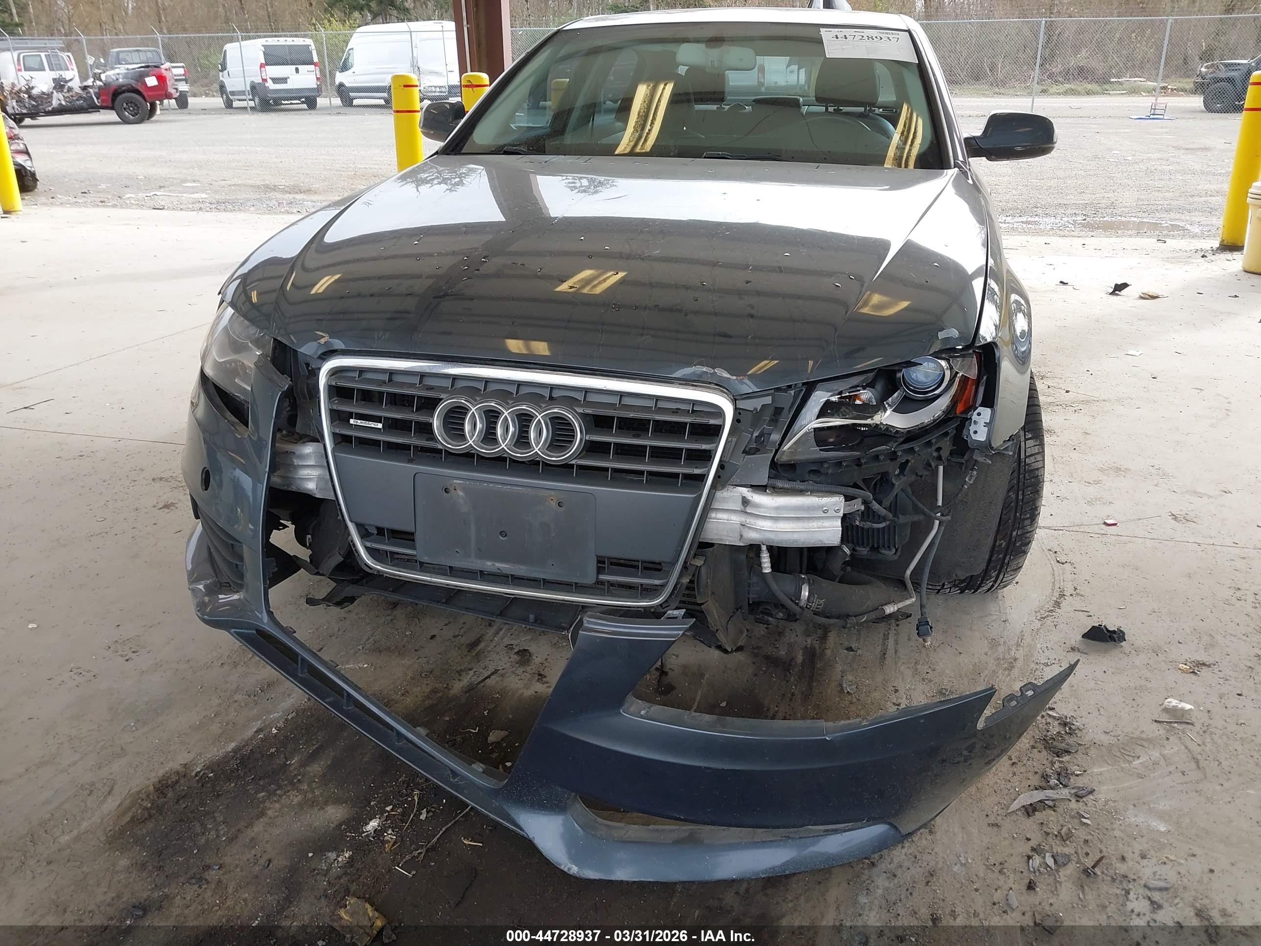 AUDI A4 image 6