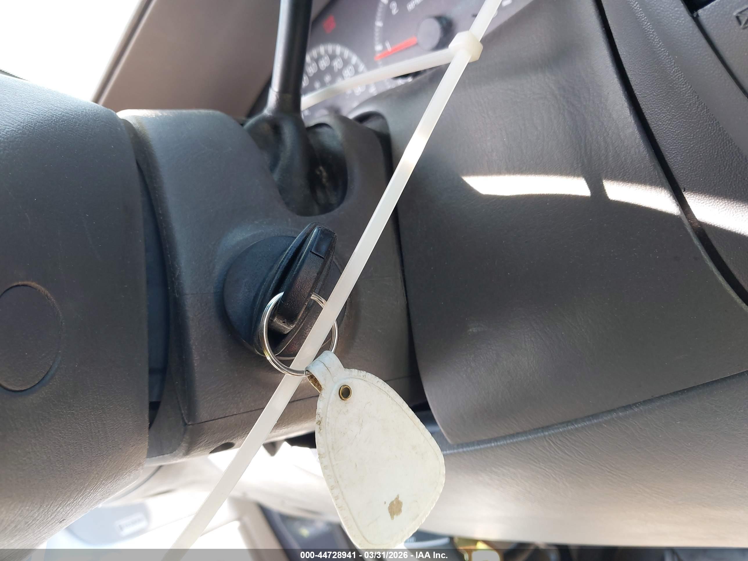 FORD EXPEDITION image 11