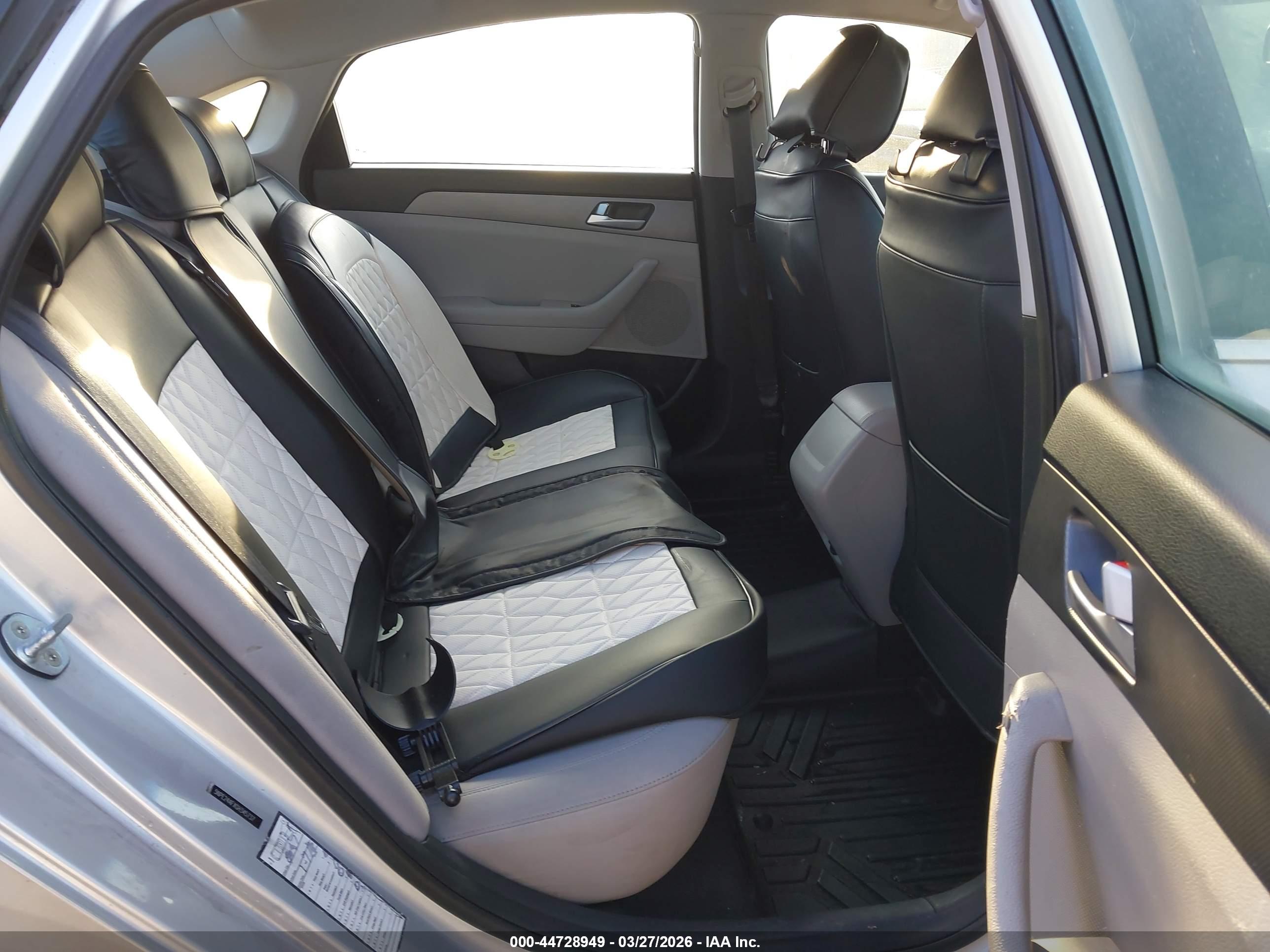 HYUNDAI SONATA image 8