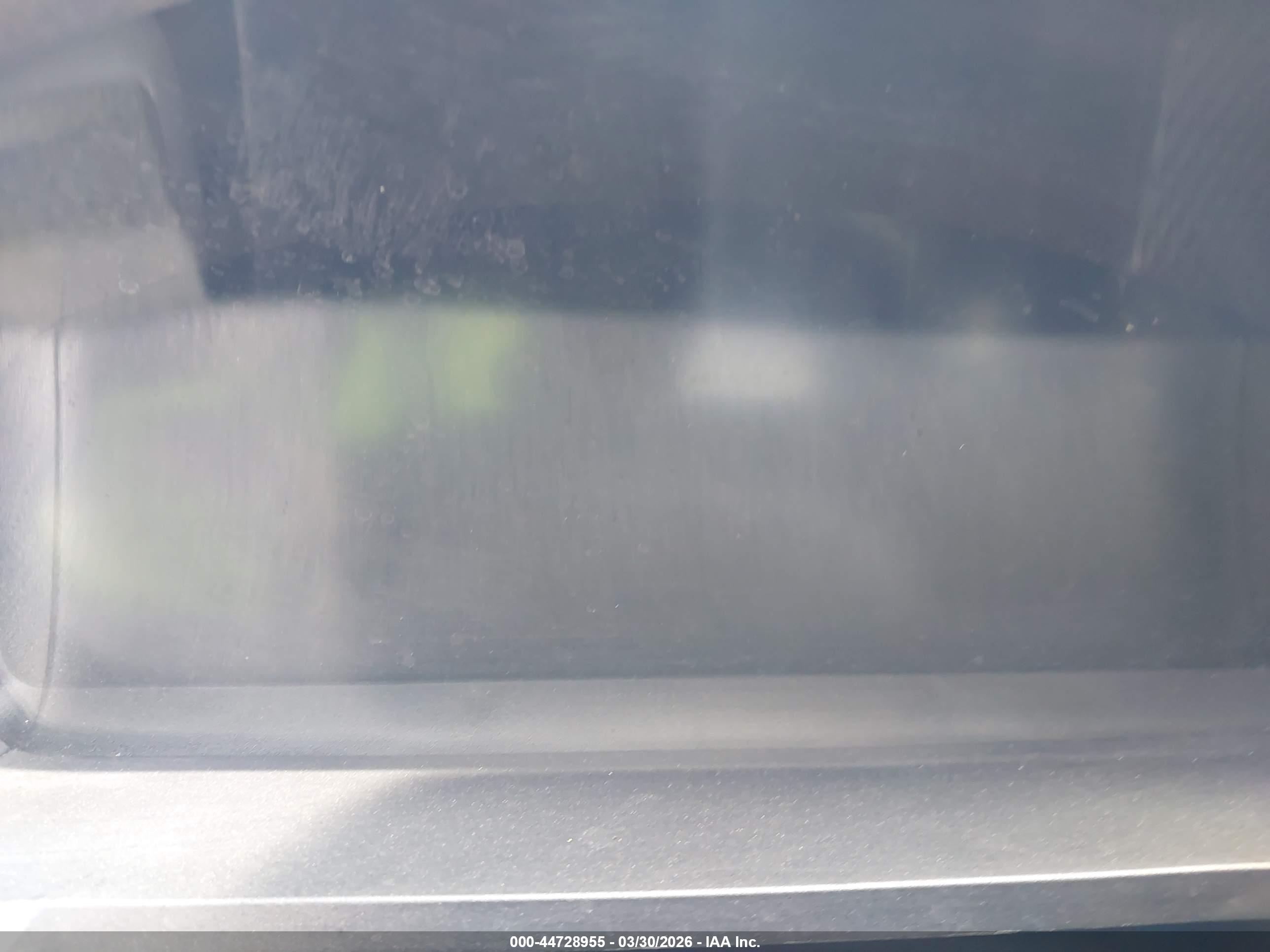 FORD EXPLORER image 7