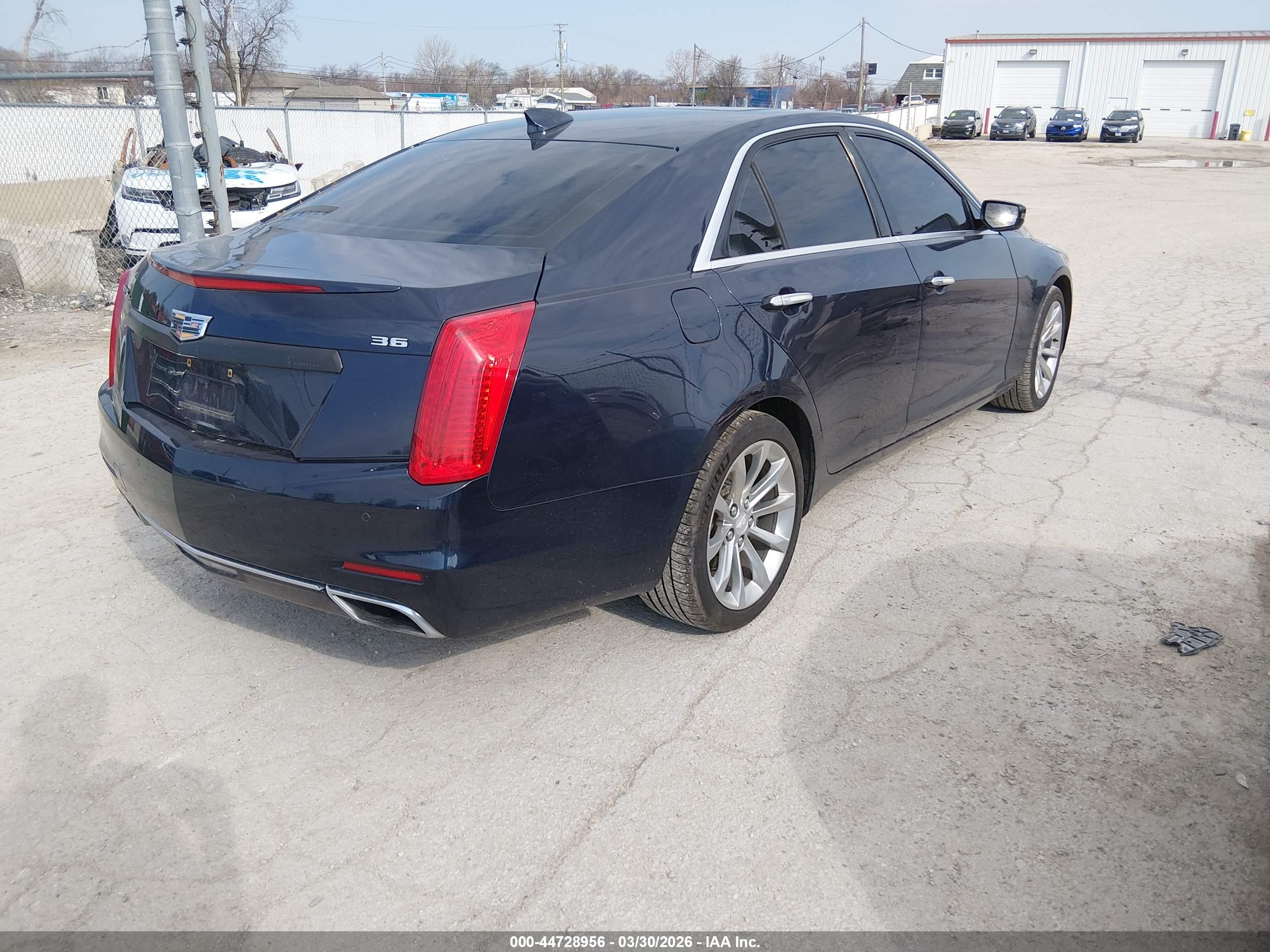 CADILLAC CTS image 4