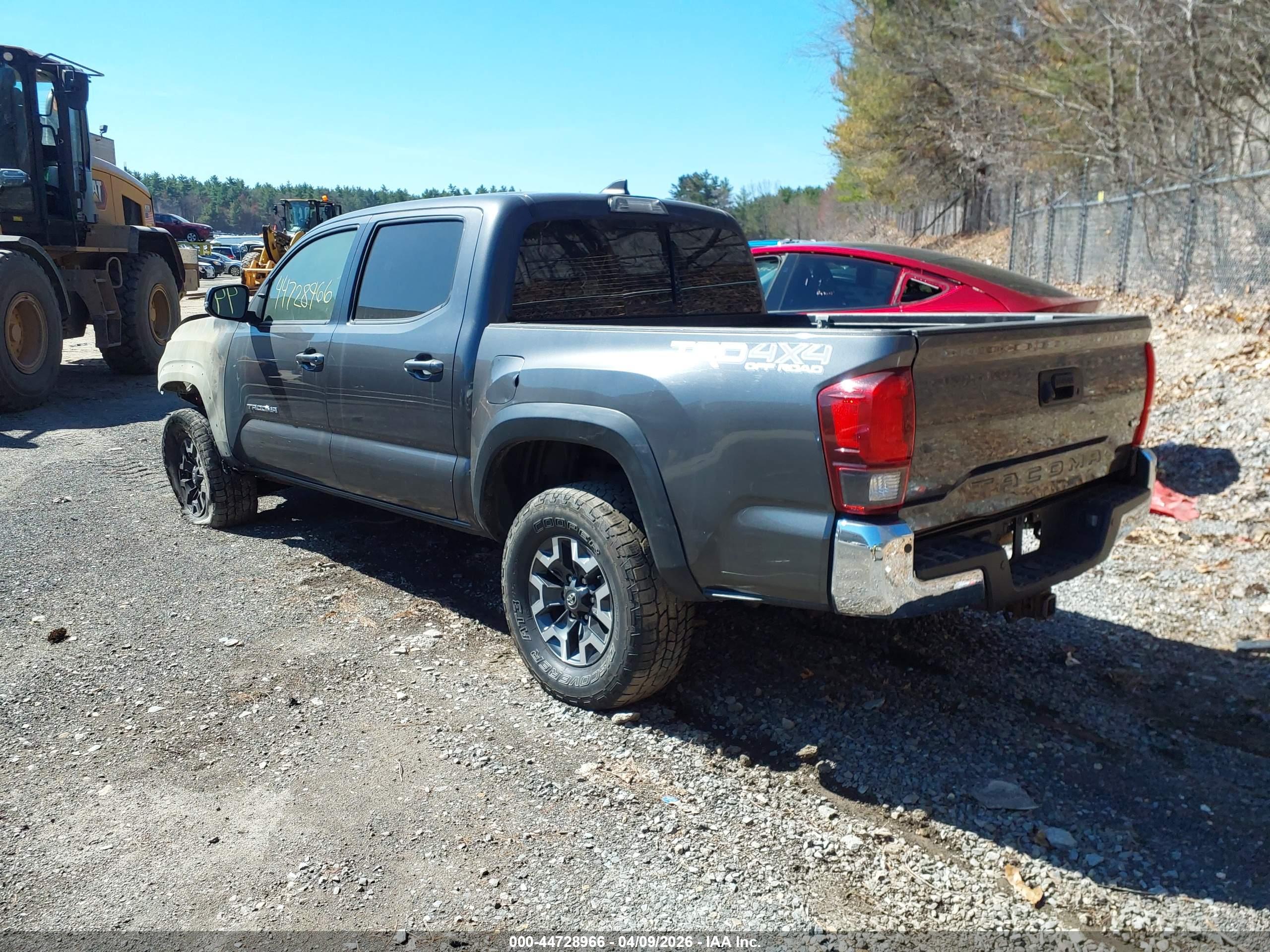TOYOTA TACOMA image 3