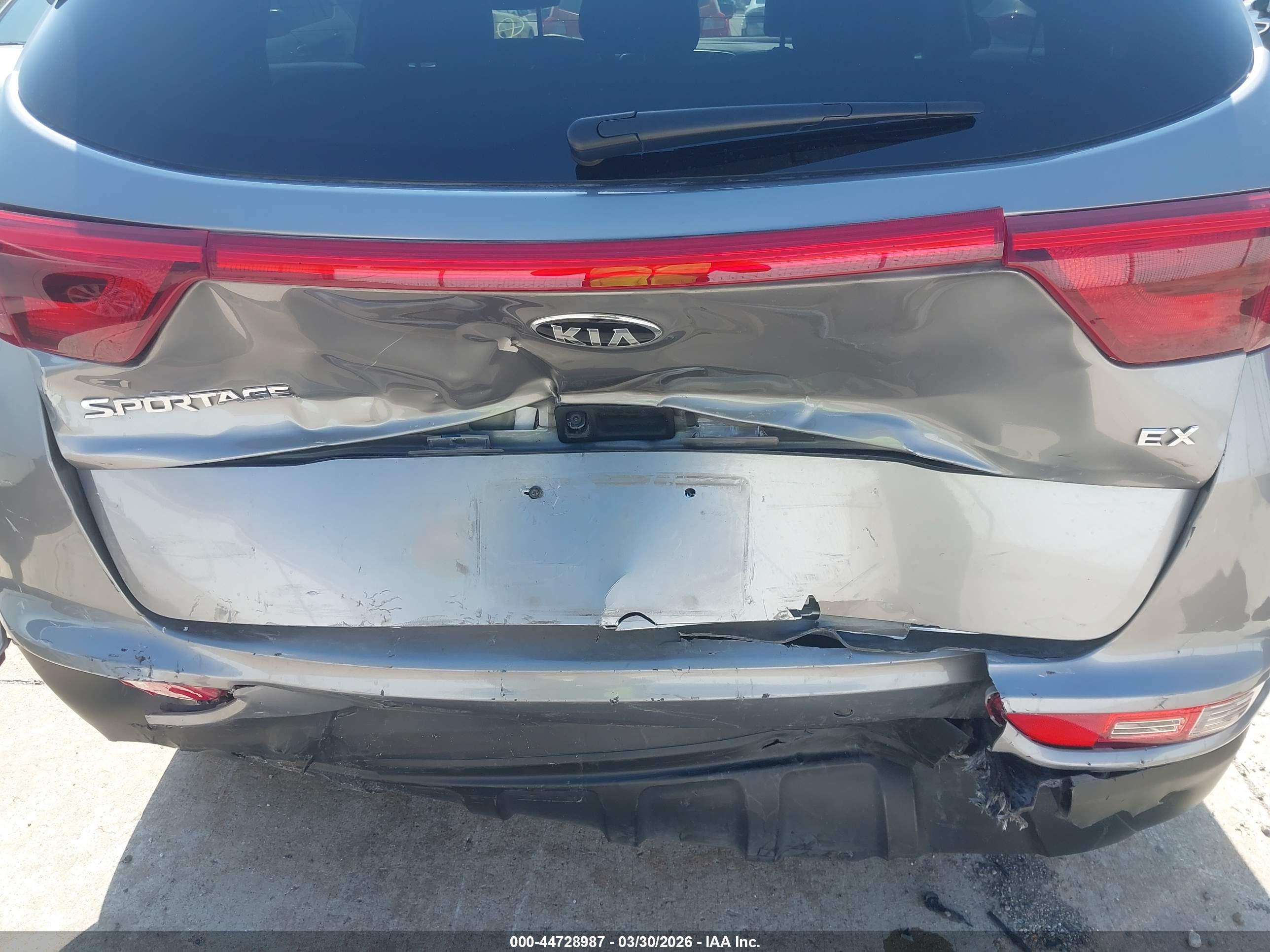 KIA SPORTAGE image 6