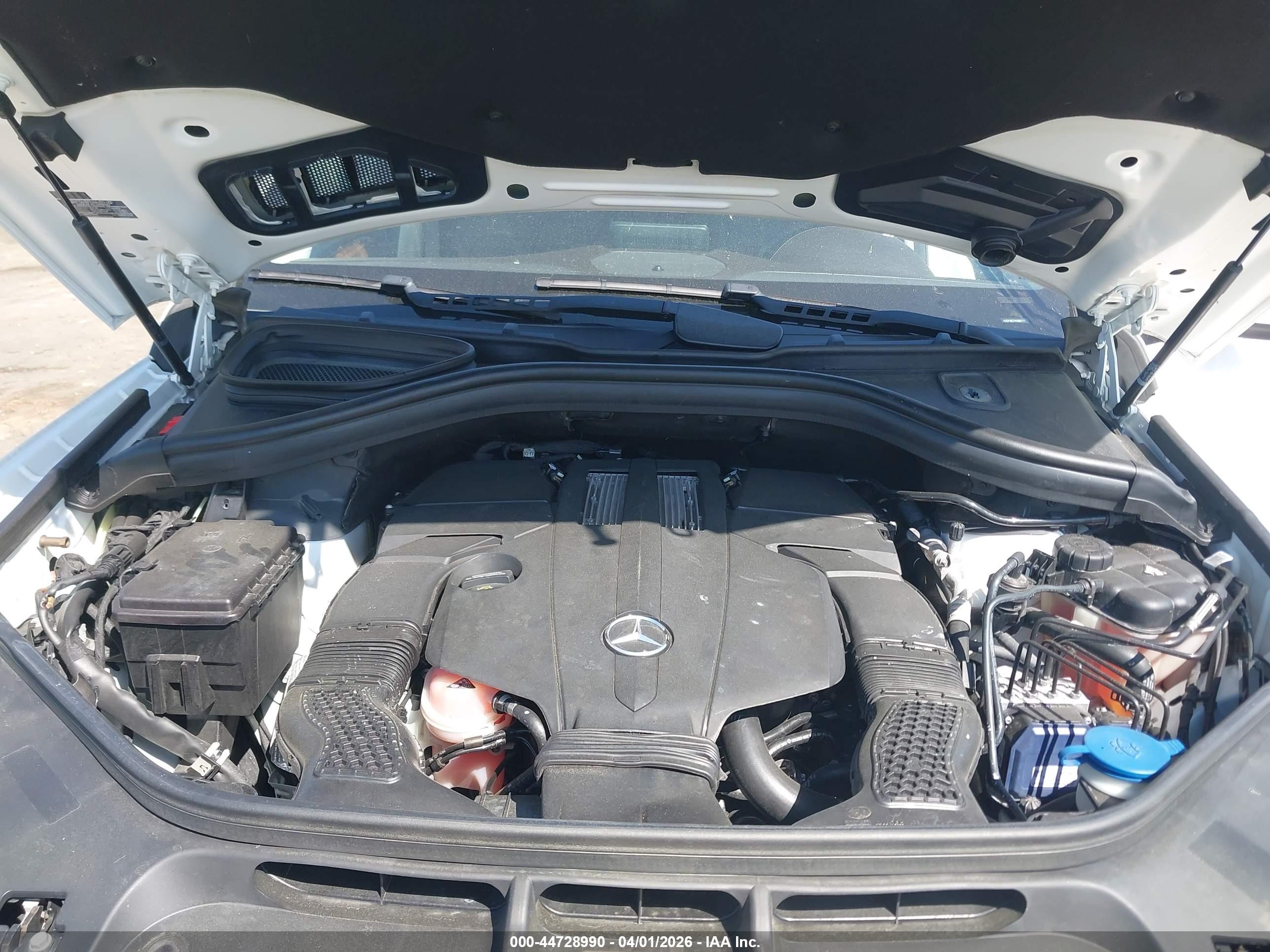 MERCEDES-BENZ GLS image 10