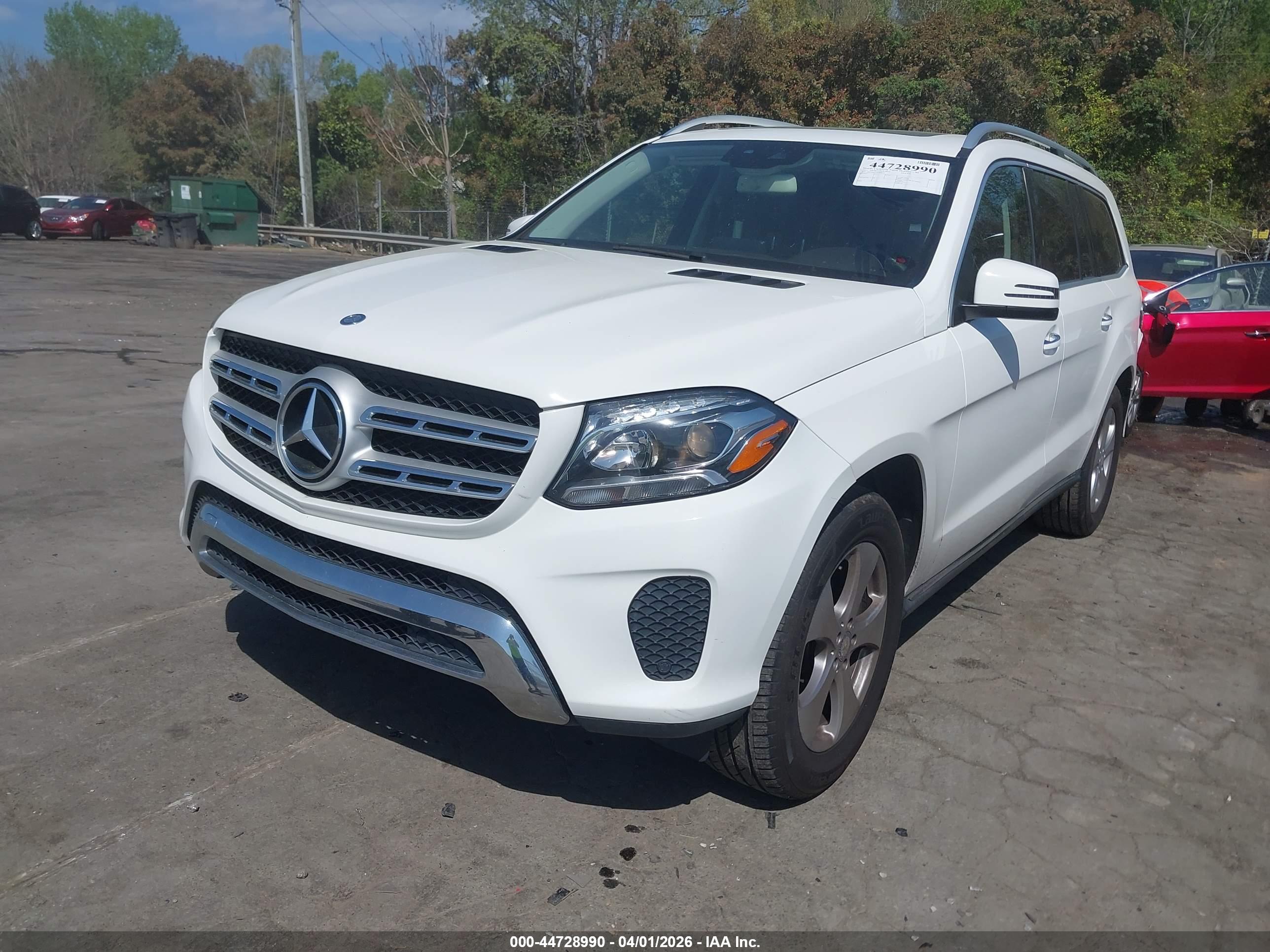MERCEDES-BENZ GLS image 2