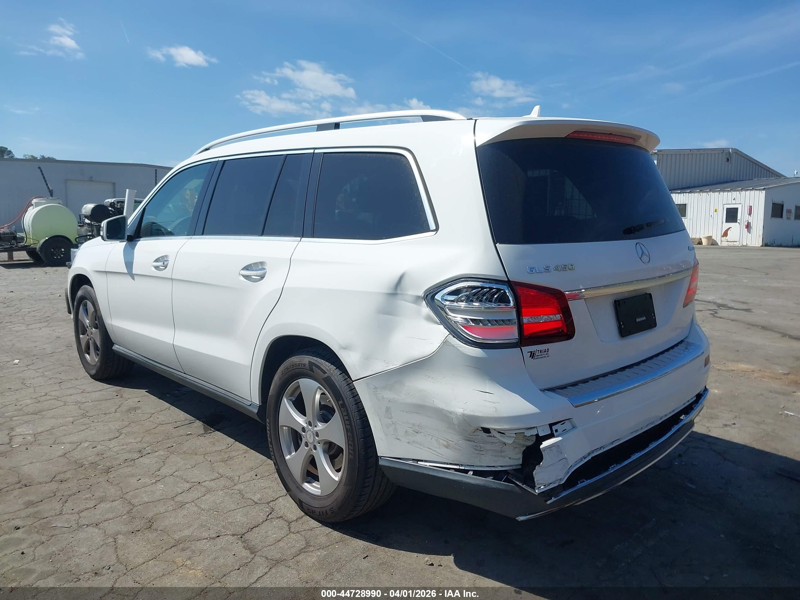 MERCEDES-BENZ GLS image 3