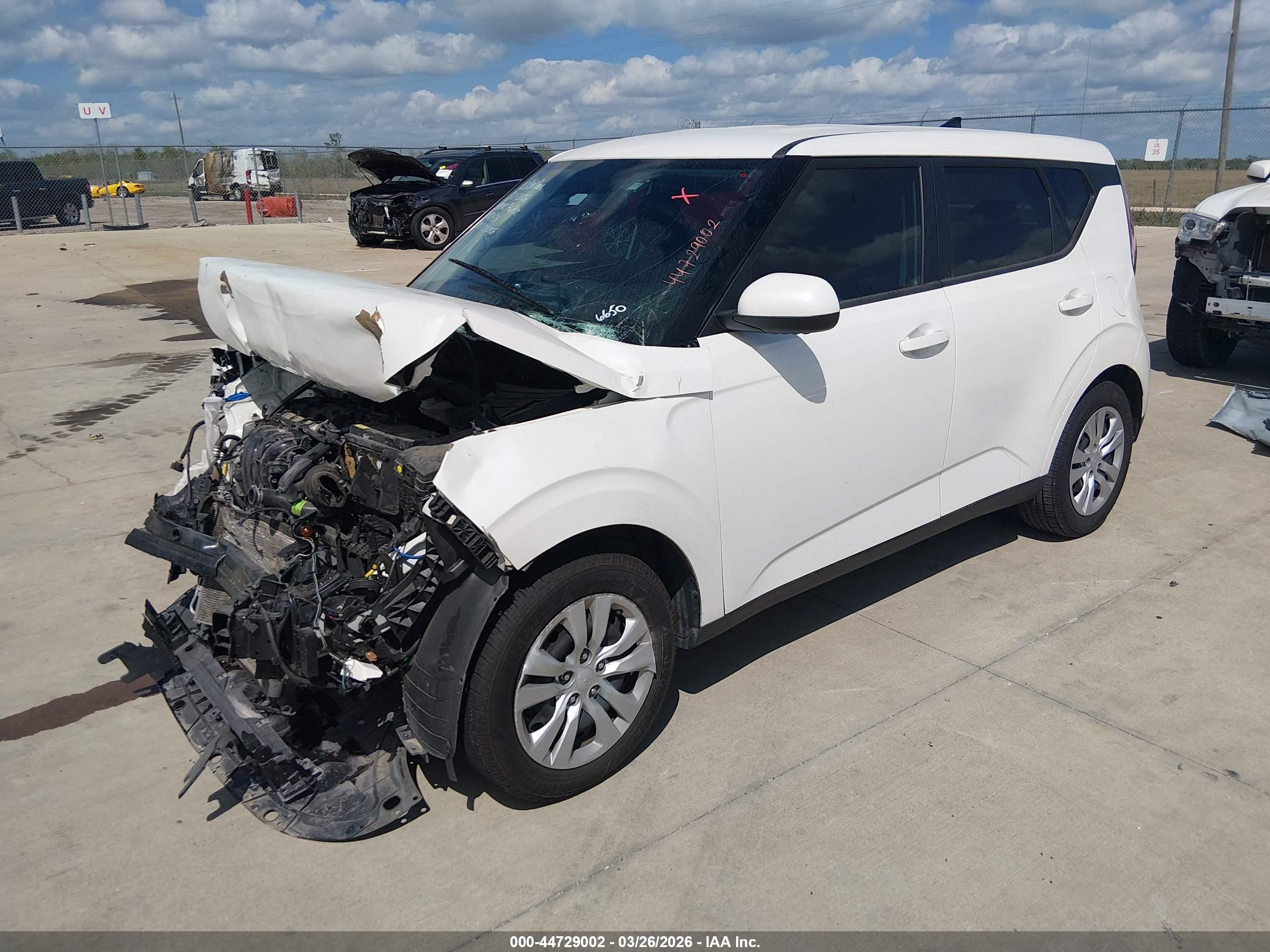 KIA SOUL image 2