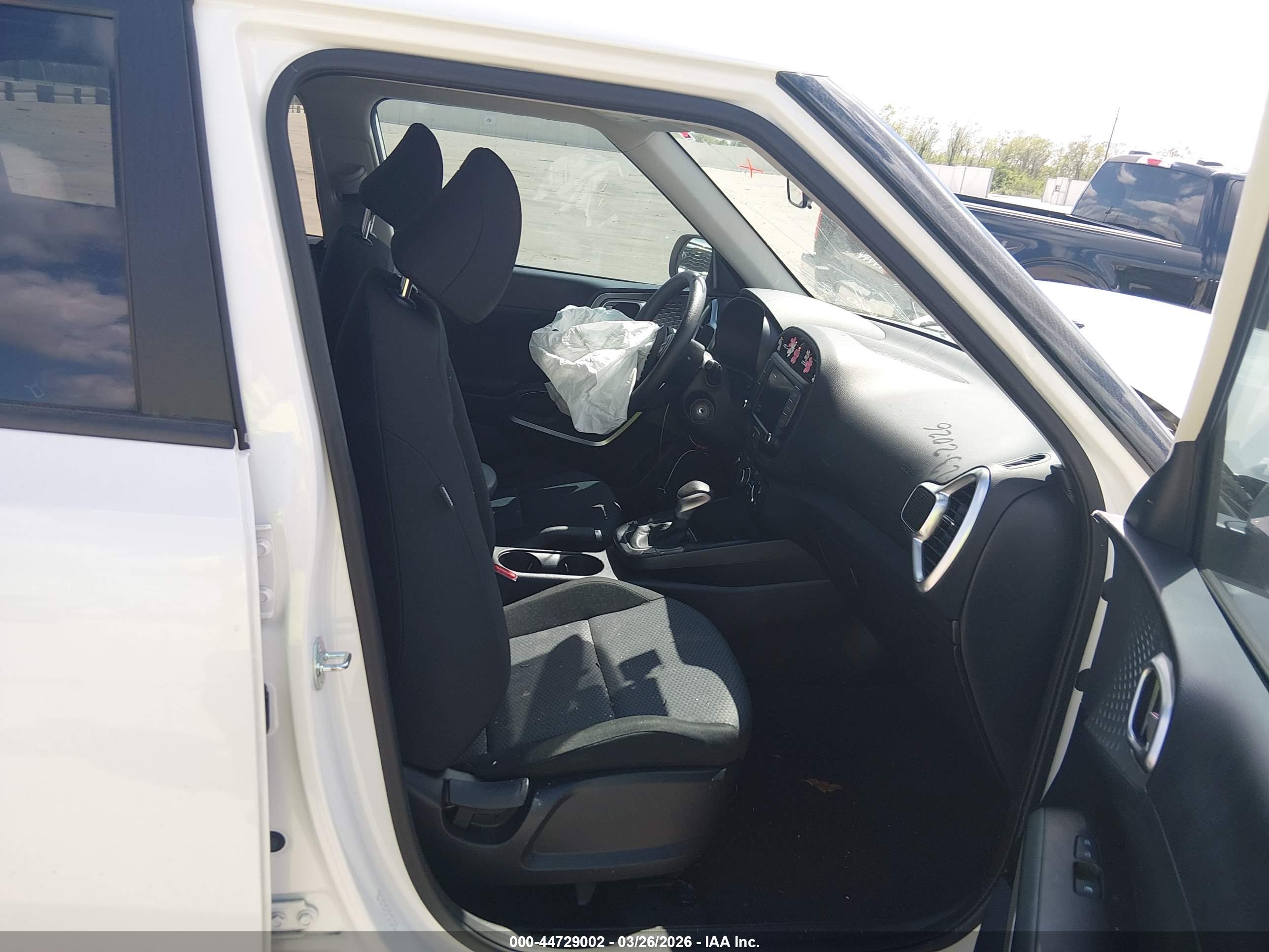 KIA SOUL image 5