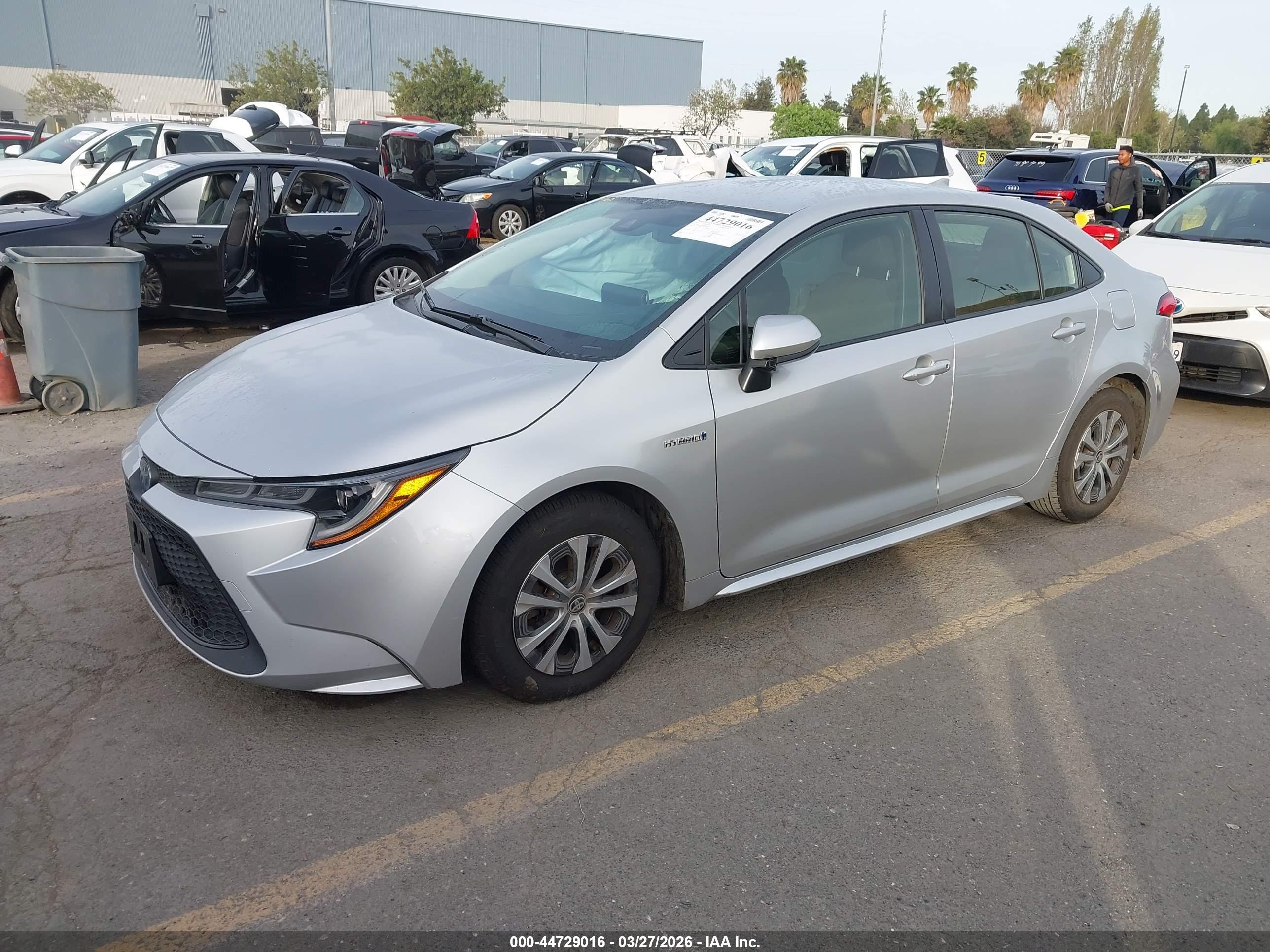 TOYOTA COROLLA image 2