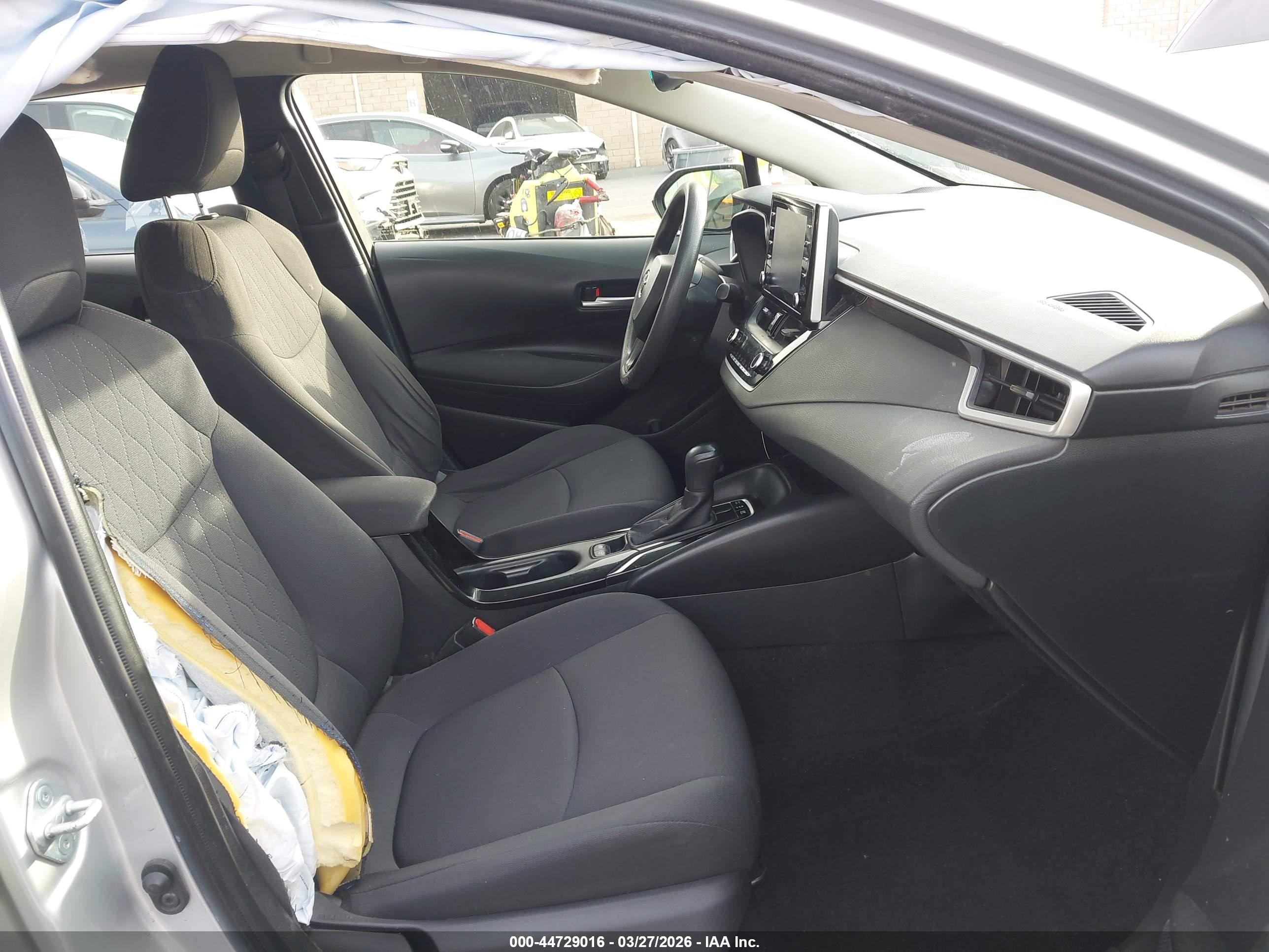 TOYOTA COROLLA image 5