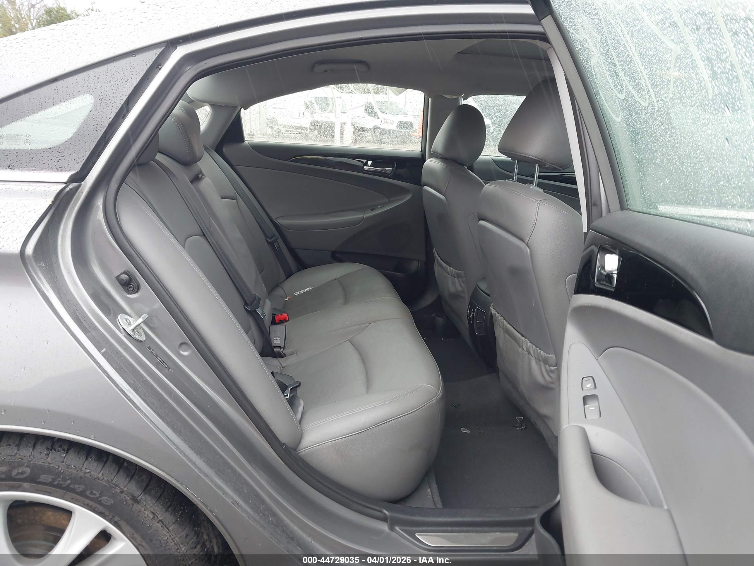HYUNDAI SONATA image 8