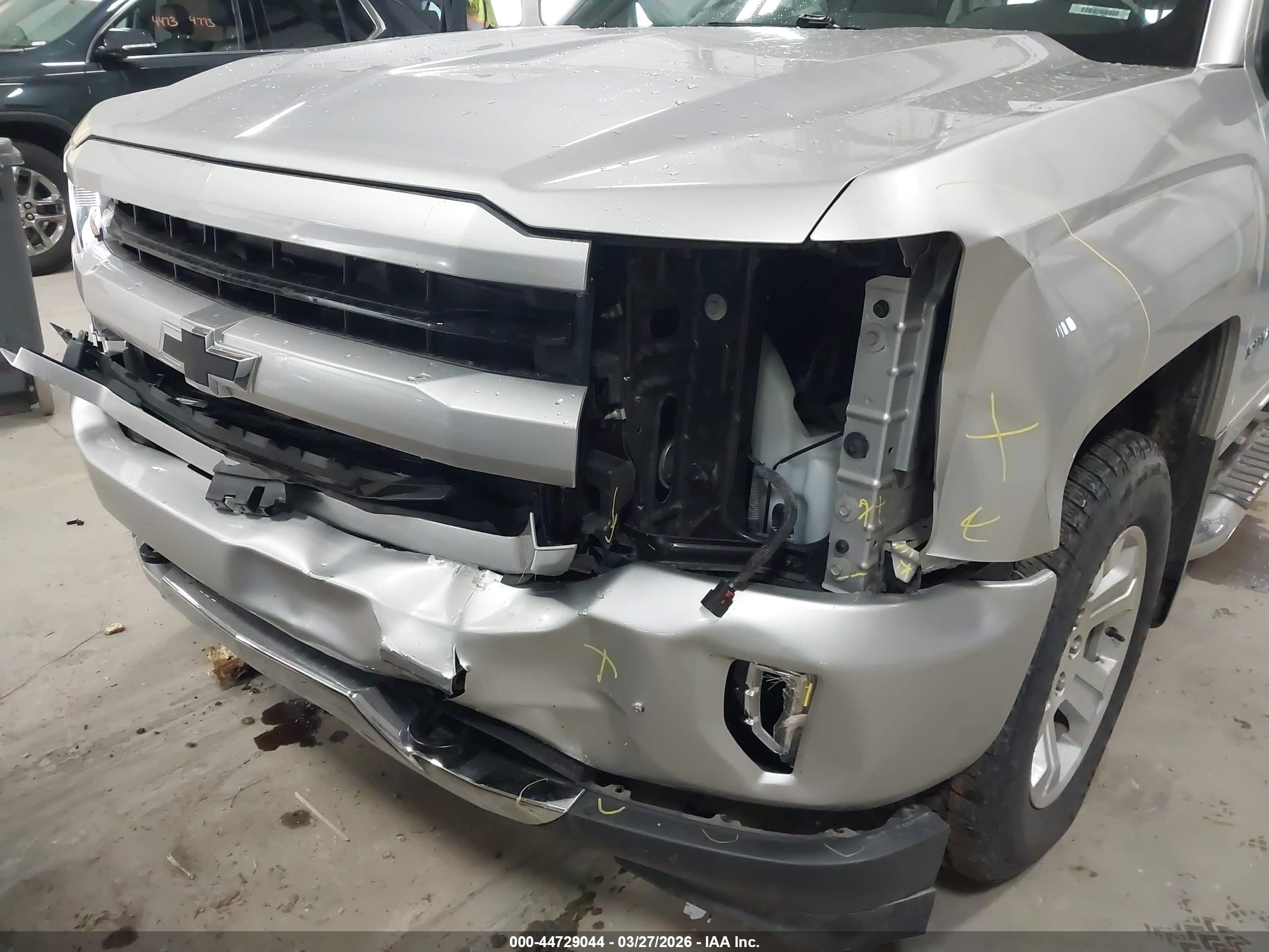 CHEVROLET SILVERADO image 6