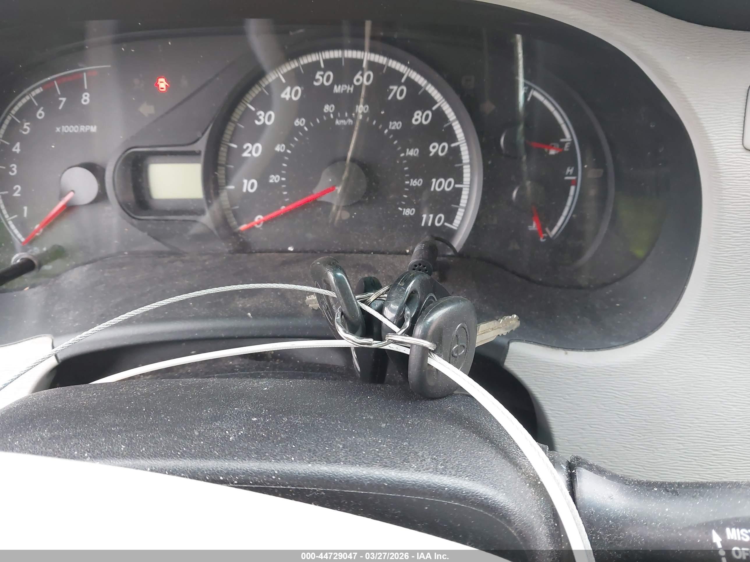 TOYOTA SIENNA image 11
