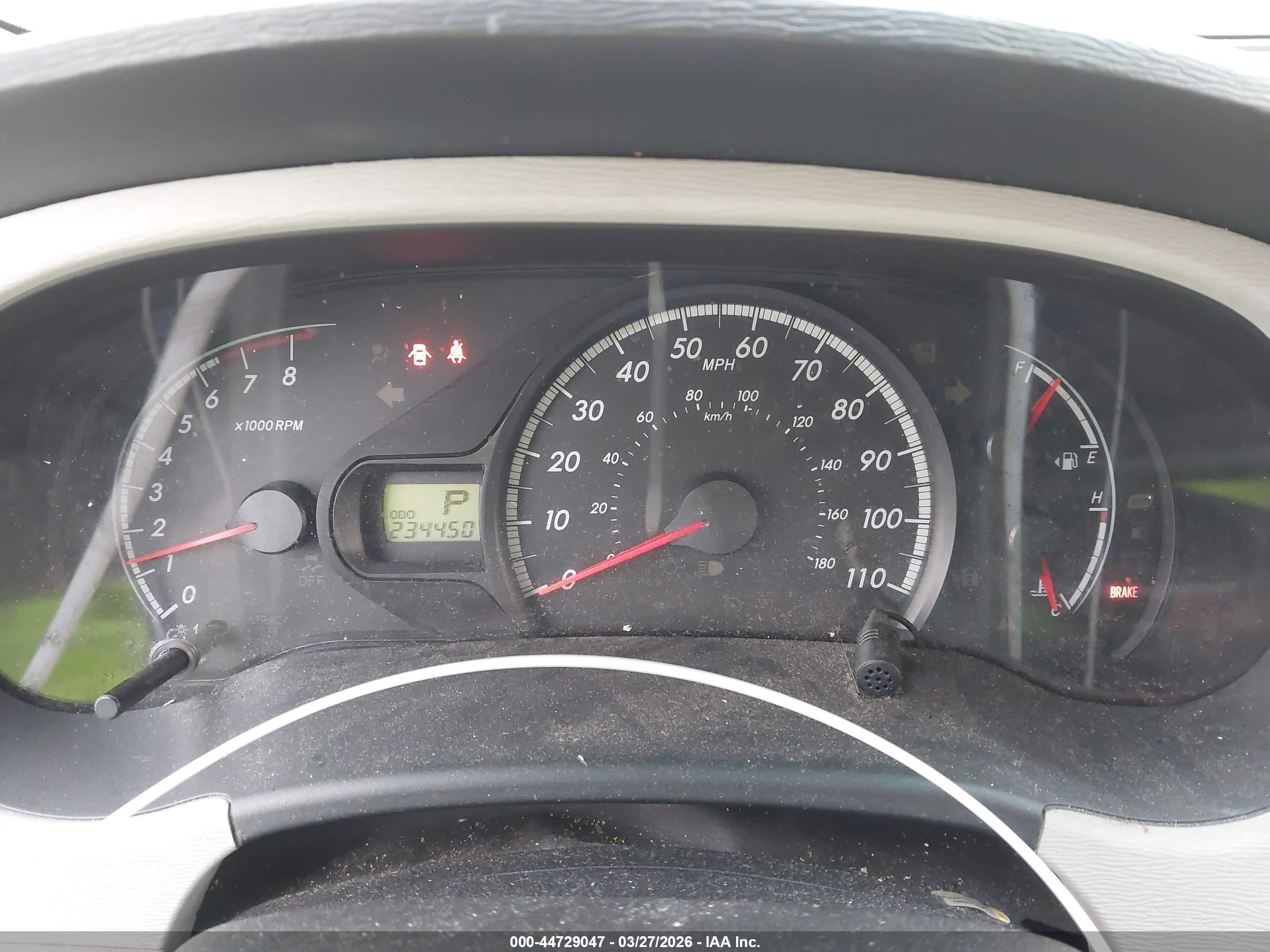 TOYOTA SIENNA image 7