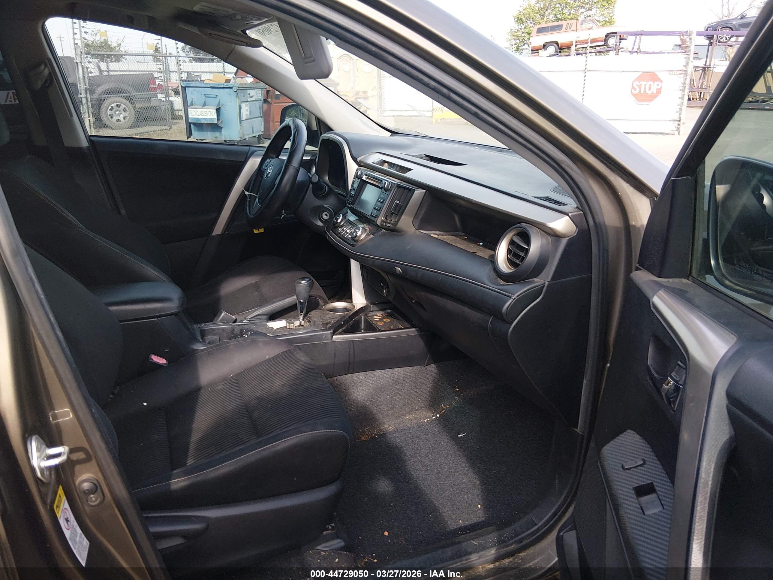 TOYOTA RAV4 image 5
