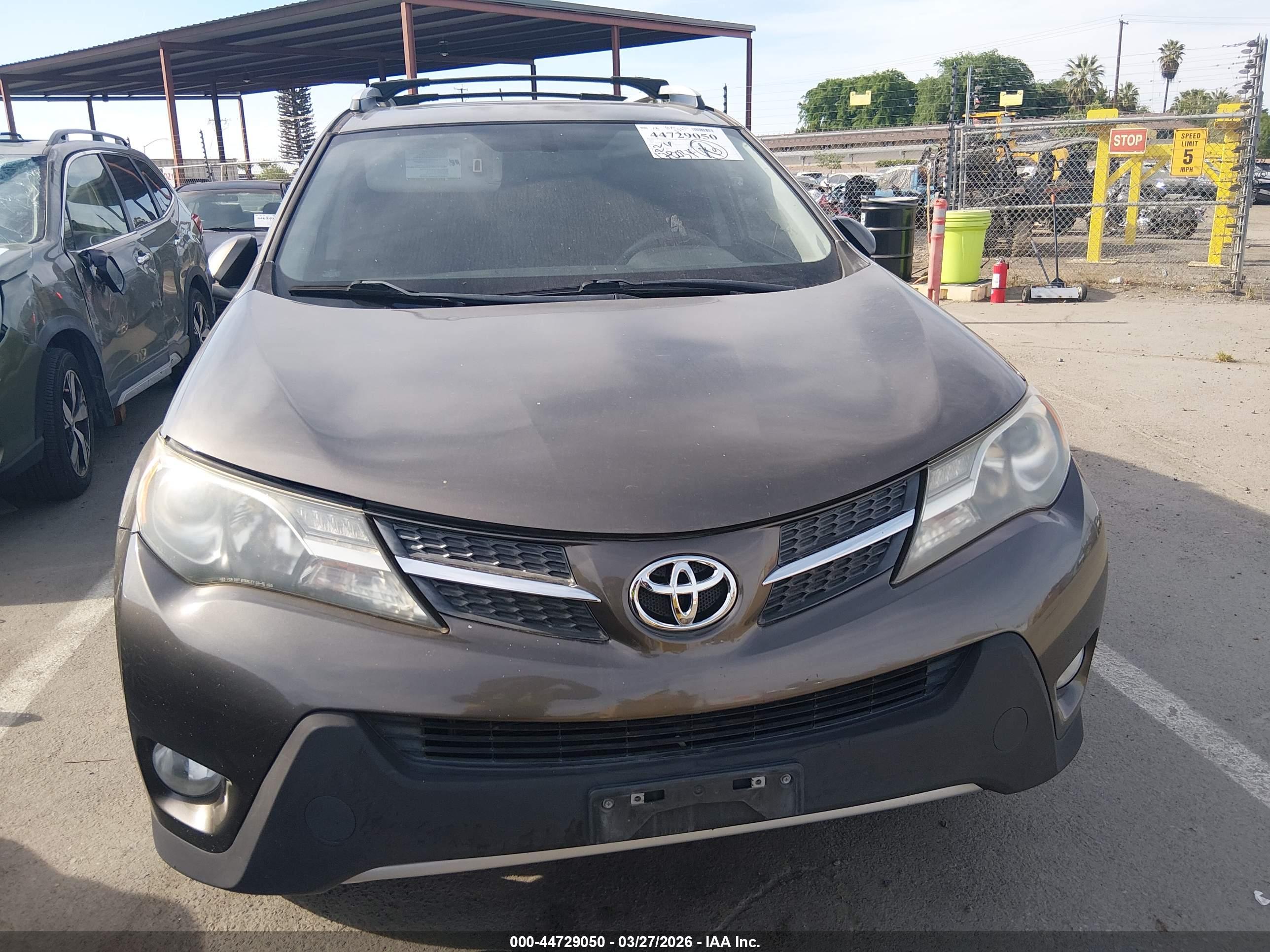 TOYOTA RAV4 image 6