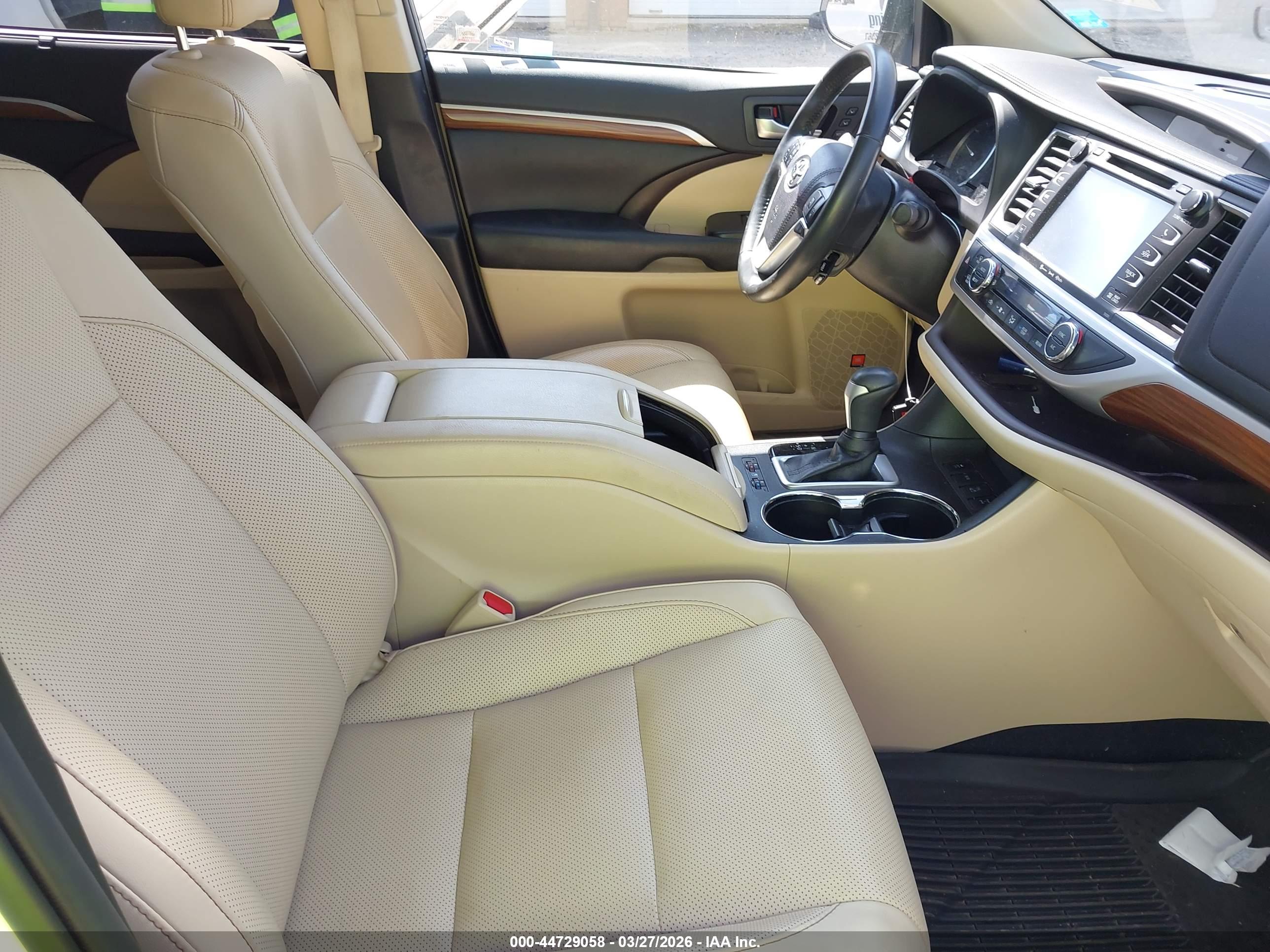 TOYOTA HIGHLANDER image 5