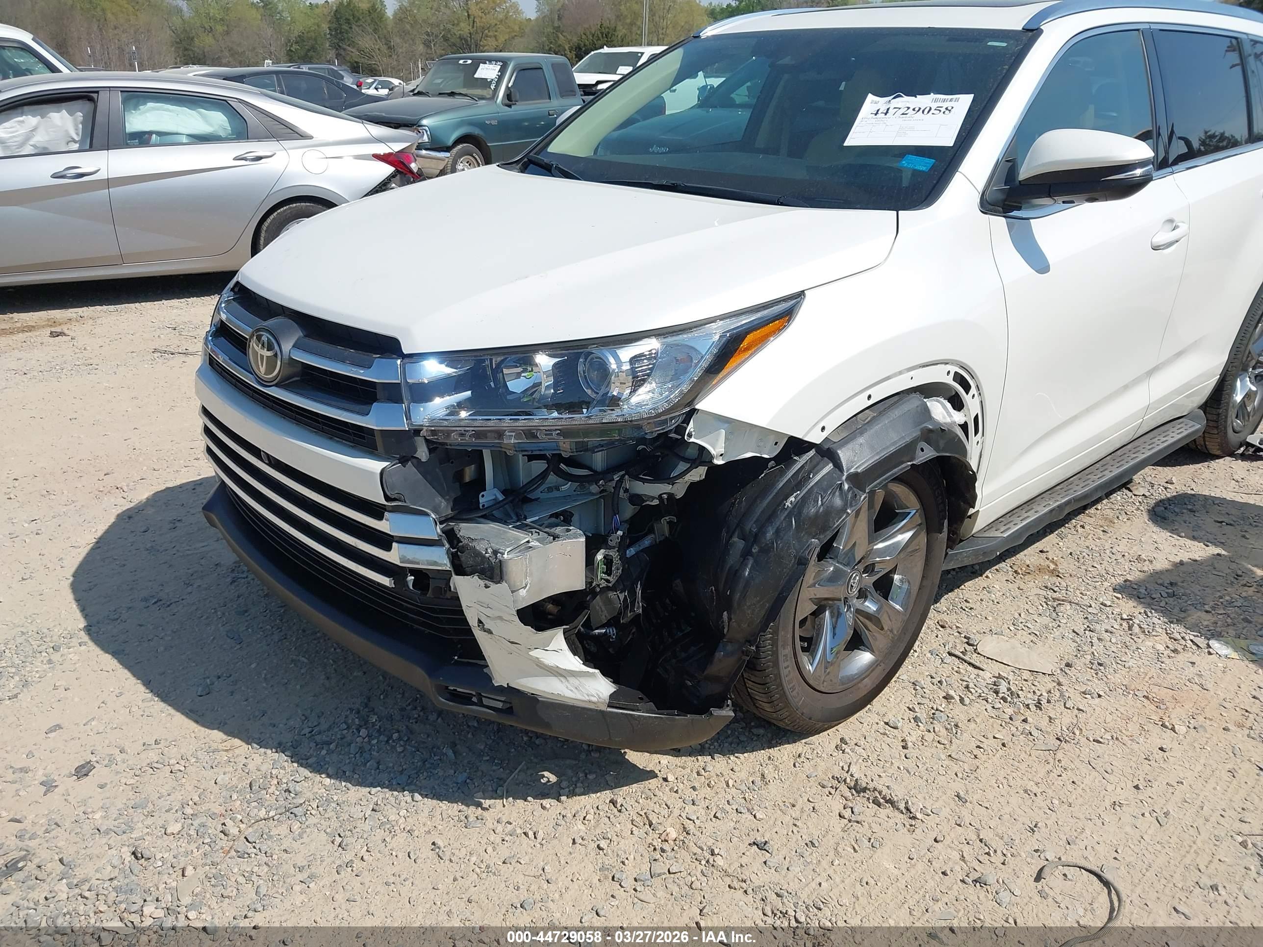 TOYOTA HIGHLANDER image 6