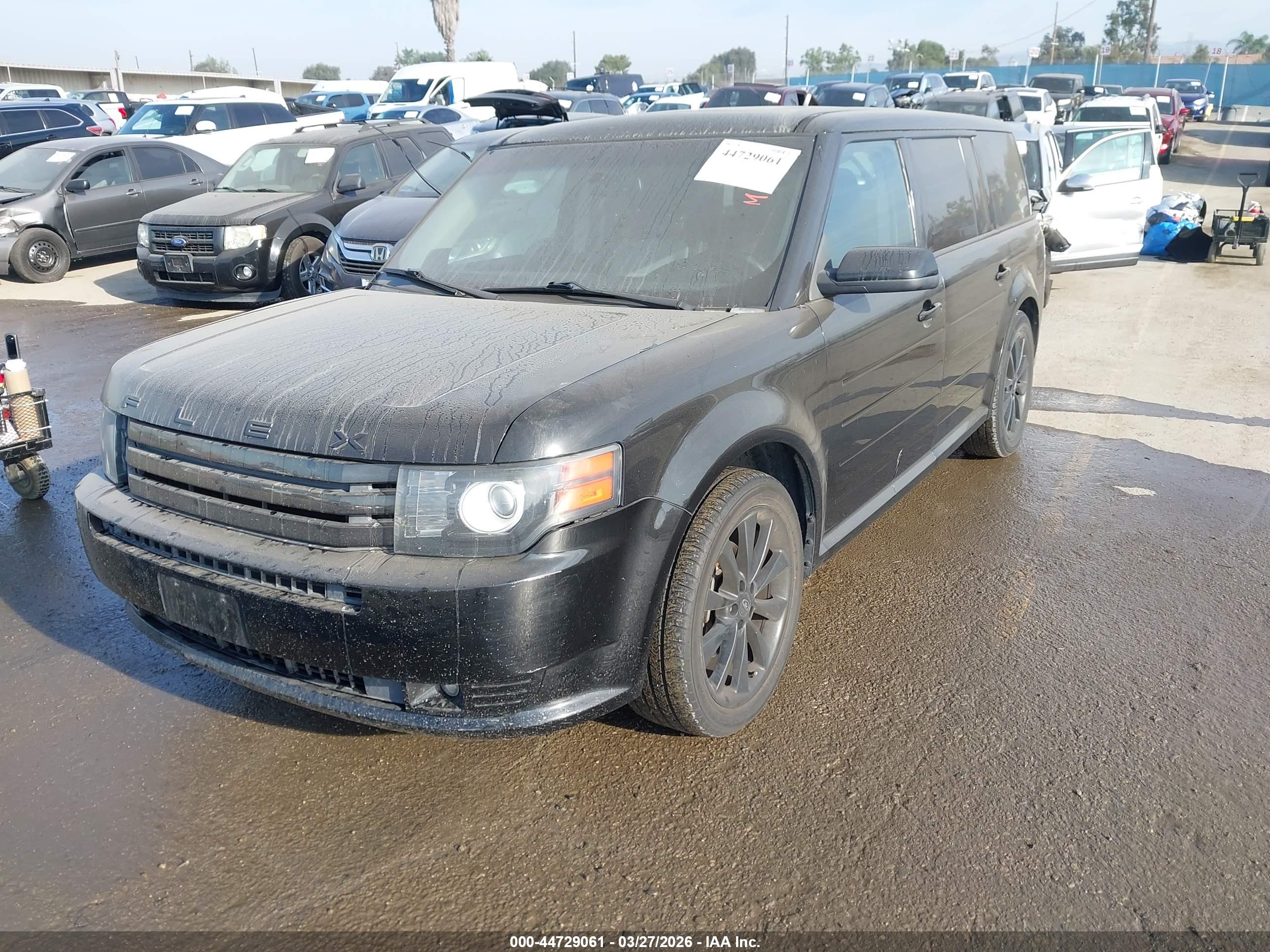 FORD FLEX image 2