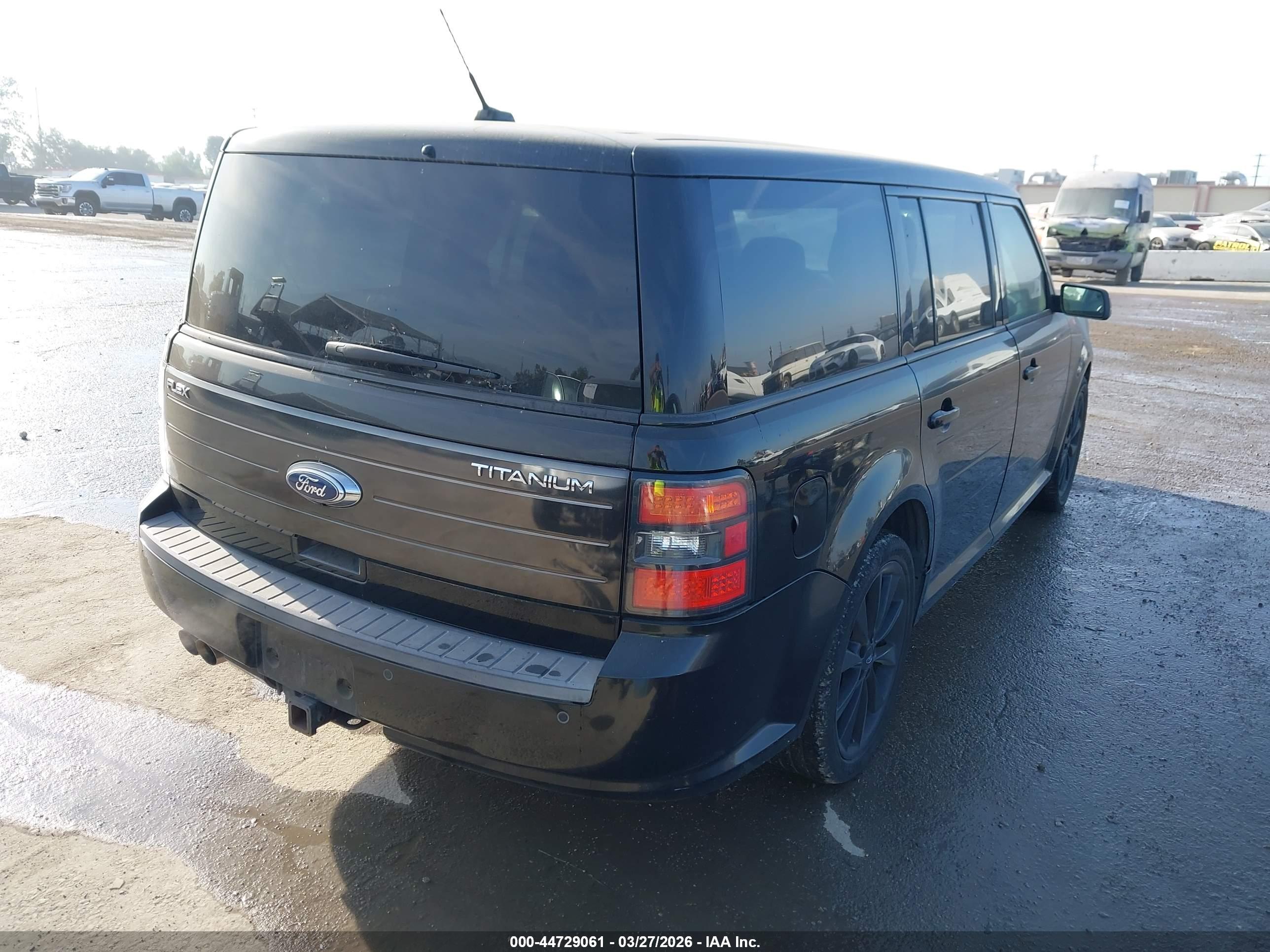 FORD FLEX image 4