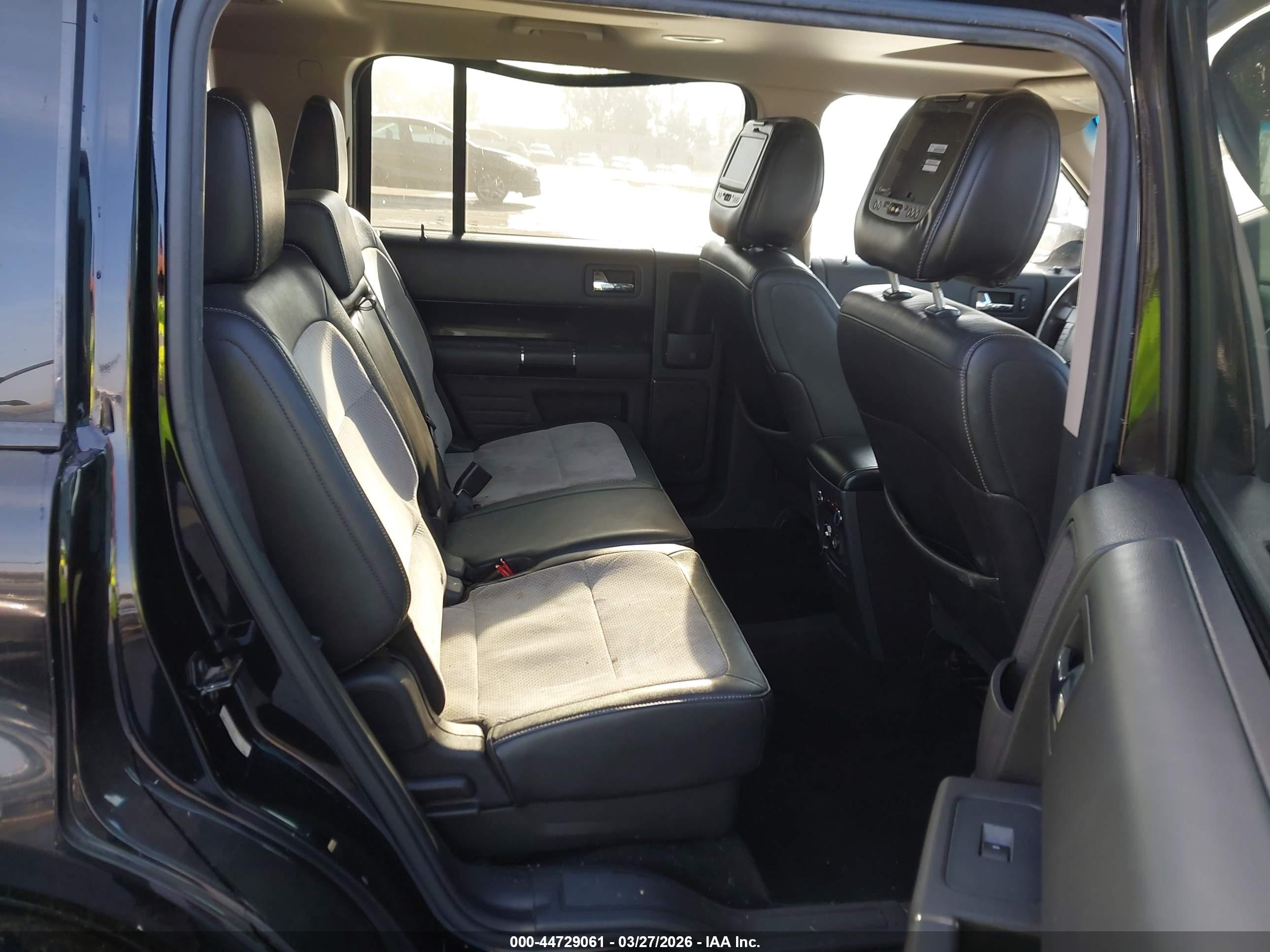 FORD FLEX image 8